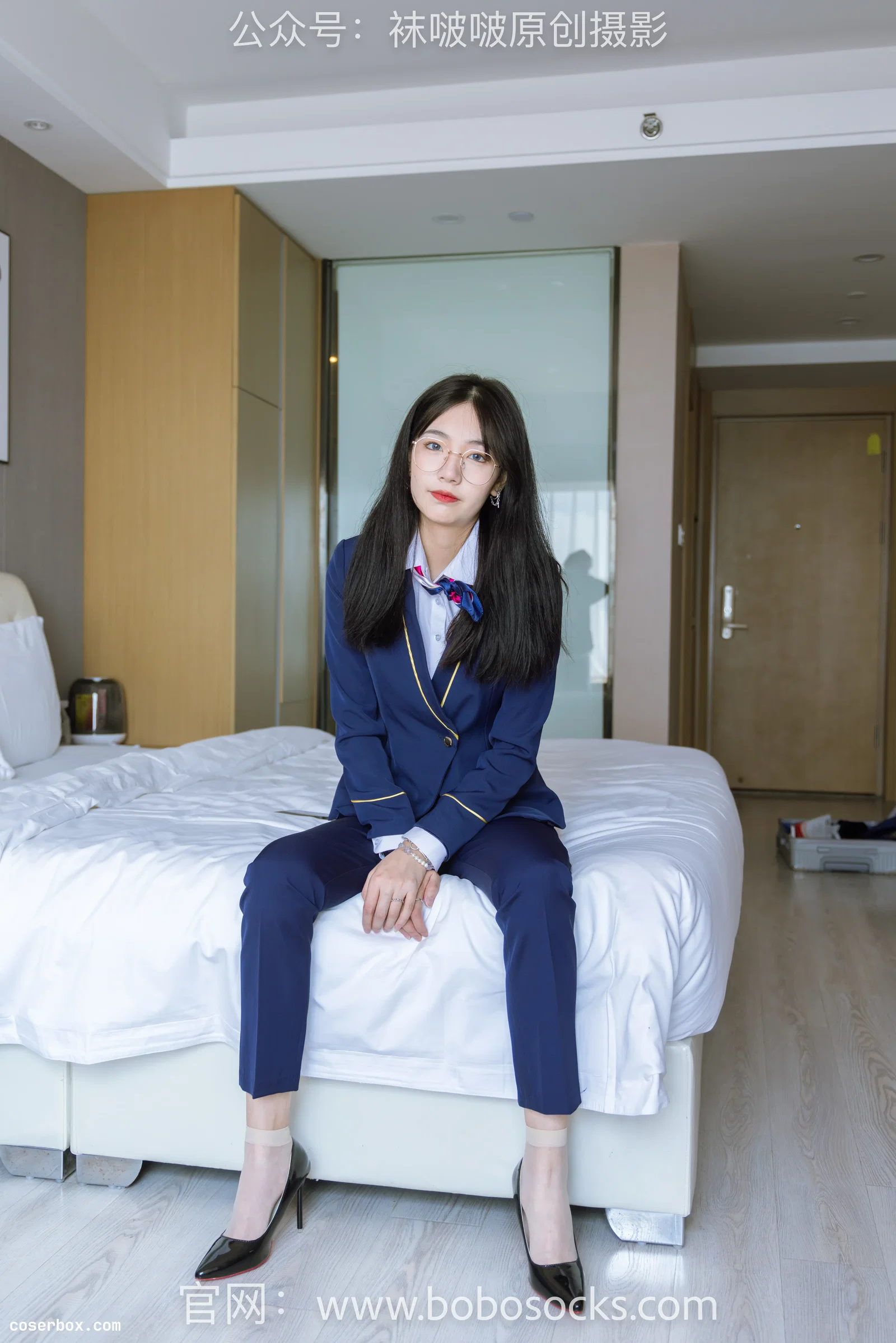 BoBoSocks袜啵啵 NO.139 小甜豆-高跟鞋、短肉丝（脚尖加固款）、空姐制服 [140P 1V 6.12GB]