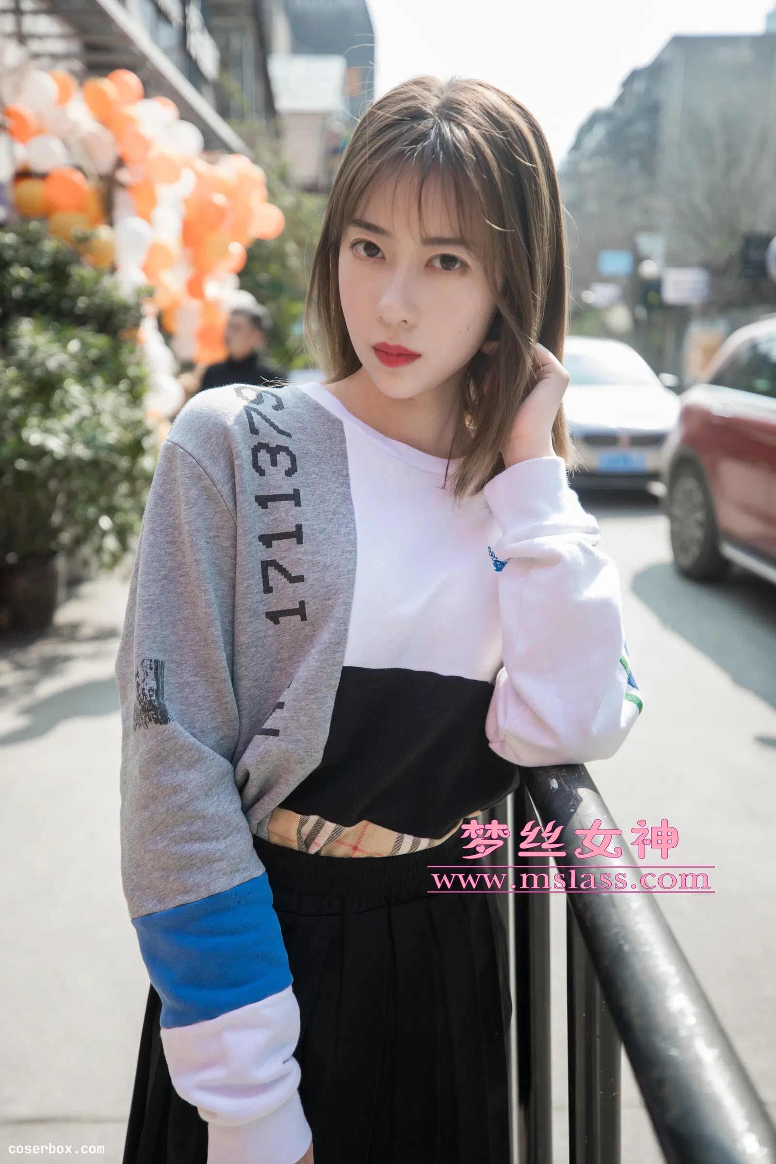 MSLASS梦丝女神 NO.012 苏沐 笔直细腿 [72P 1V 1.2GB]