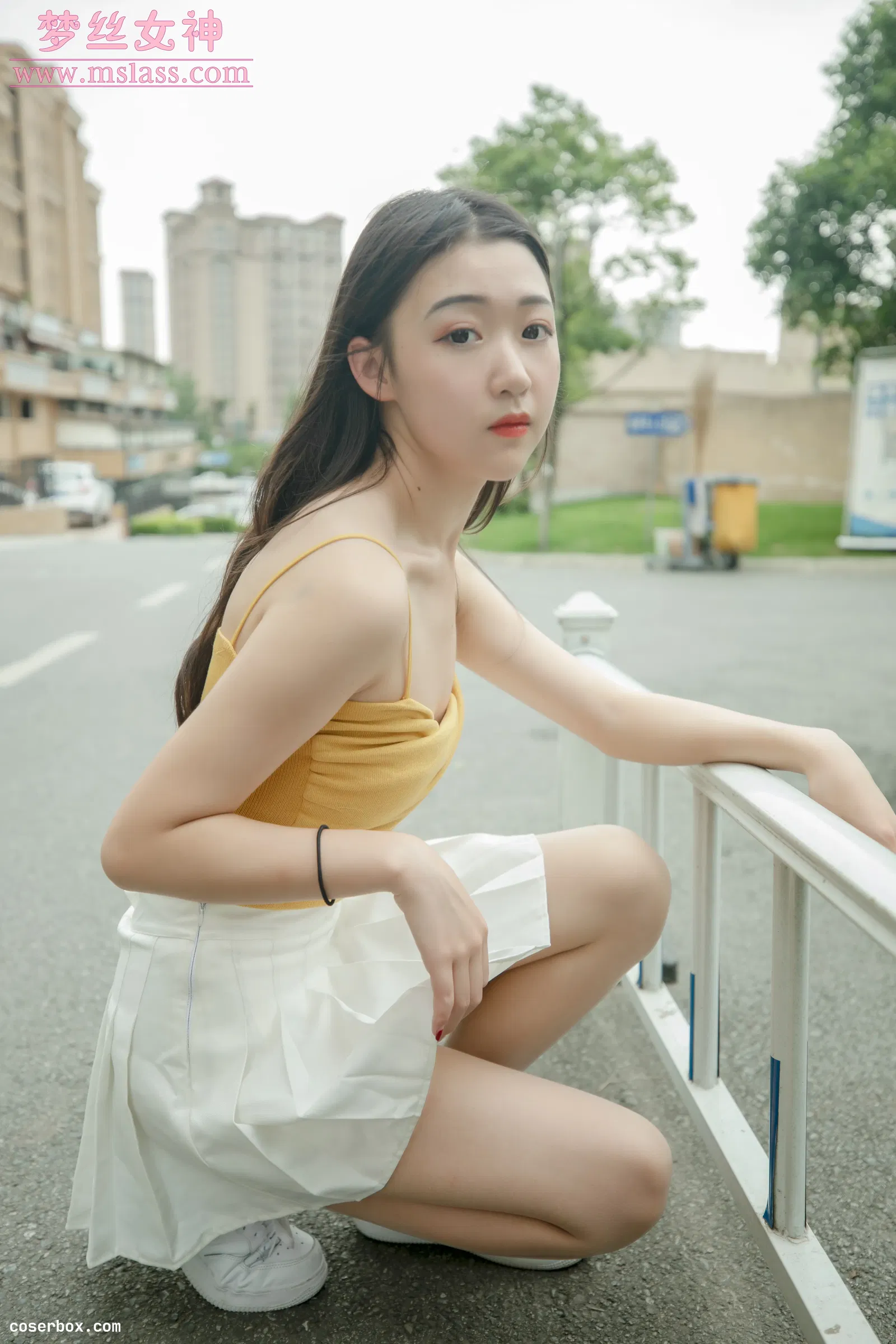 MSLASS梦丝女神 NO.043 兮兮 庄园的小甜心 [73P 344.05MB]