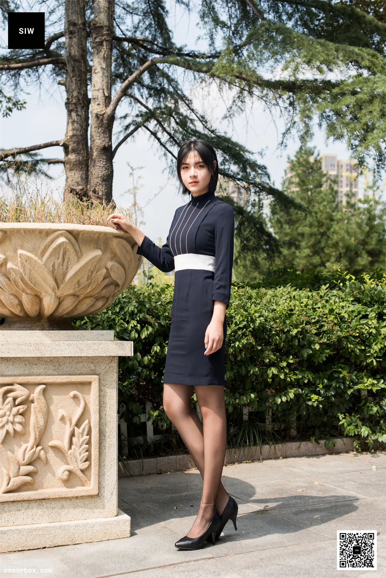SIW斯文传媒 NO.036 脚尖完全透明的黑丝 职业套装修身气质制服裙 - 思琪 [62P 221.48MB]