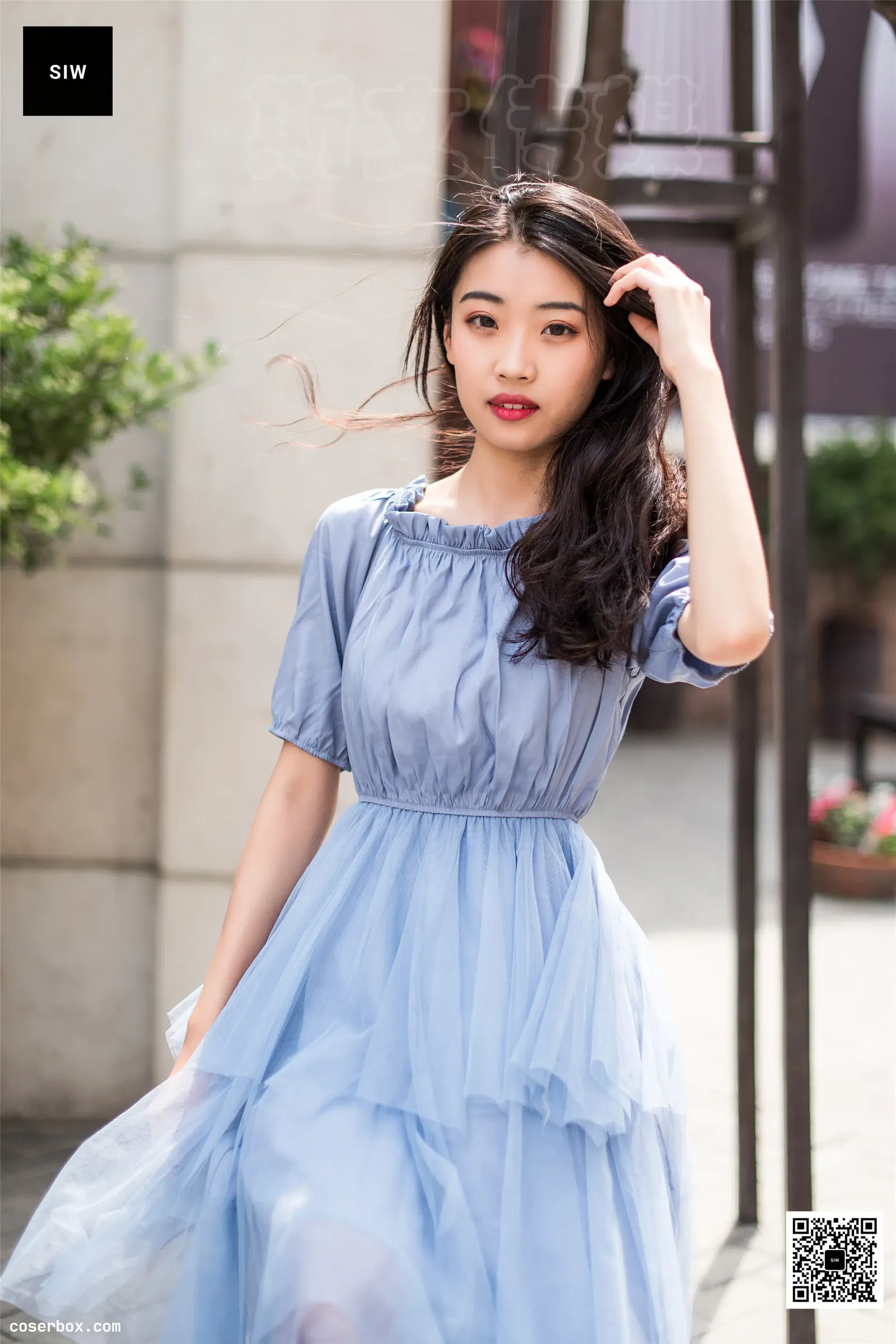 SIW斯文传媒 NO.039 淡蓝清纯蓬袖双层纱仙女连身裙（蓉儿） [66P 127.46MB]