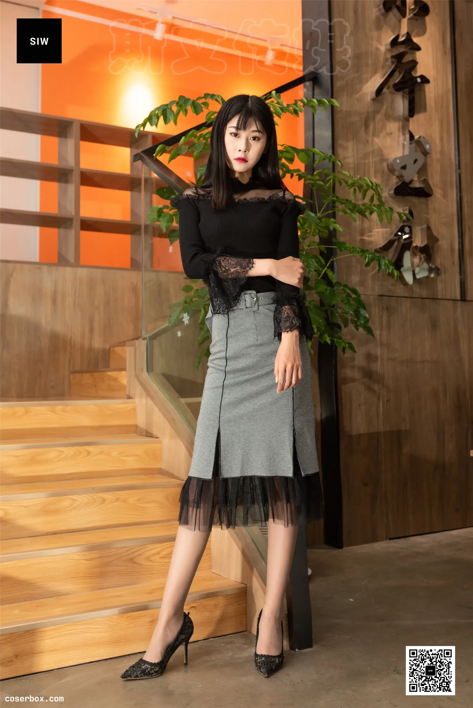 SIW斯文传媒 NO.064 蕾丝花边黑灰拼色优雅淑女连衣裙 - 龙哥 [60P 187.94MB]