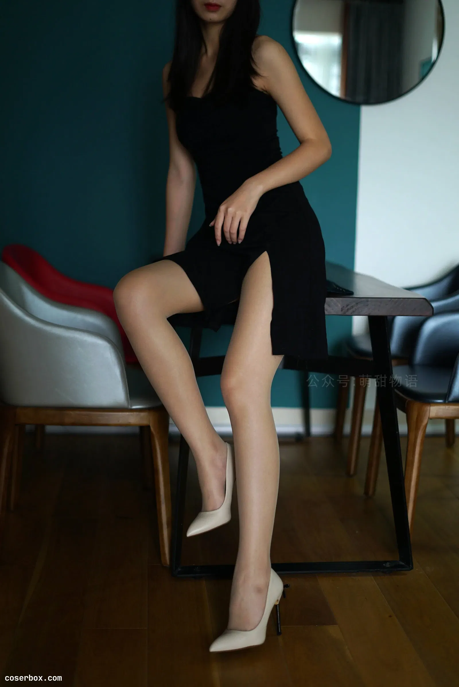 萌甜物语 NO.127《黑色开衩裙-苏苏》 [102P 1V 215.65MB]