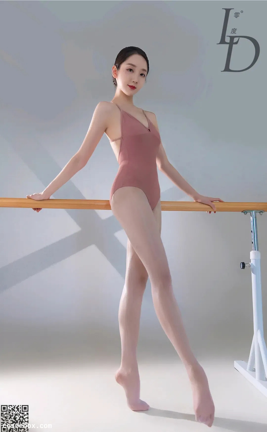 LD零度摄影 NO.074 舞蹈老师青青 [61P 63.54MB]