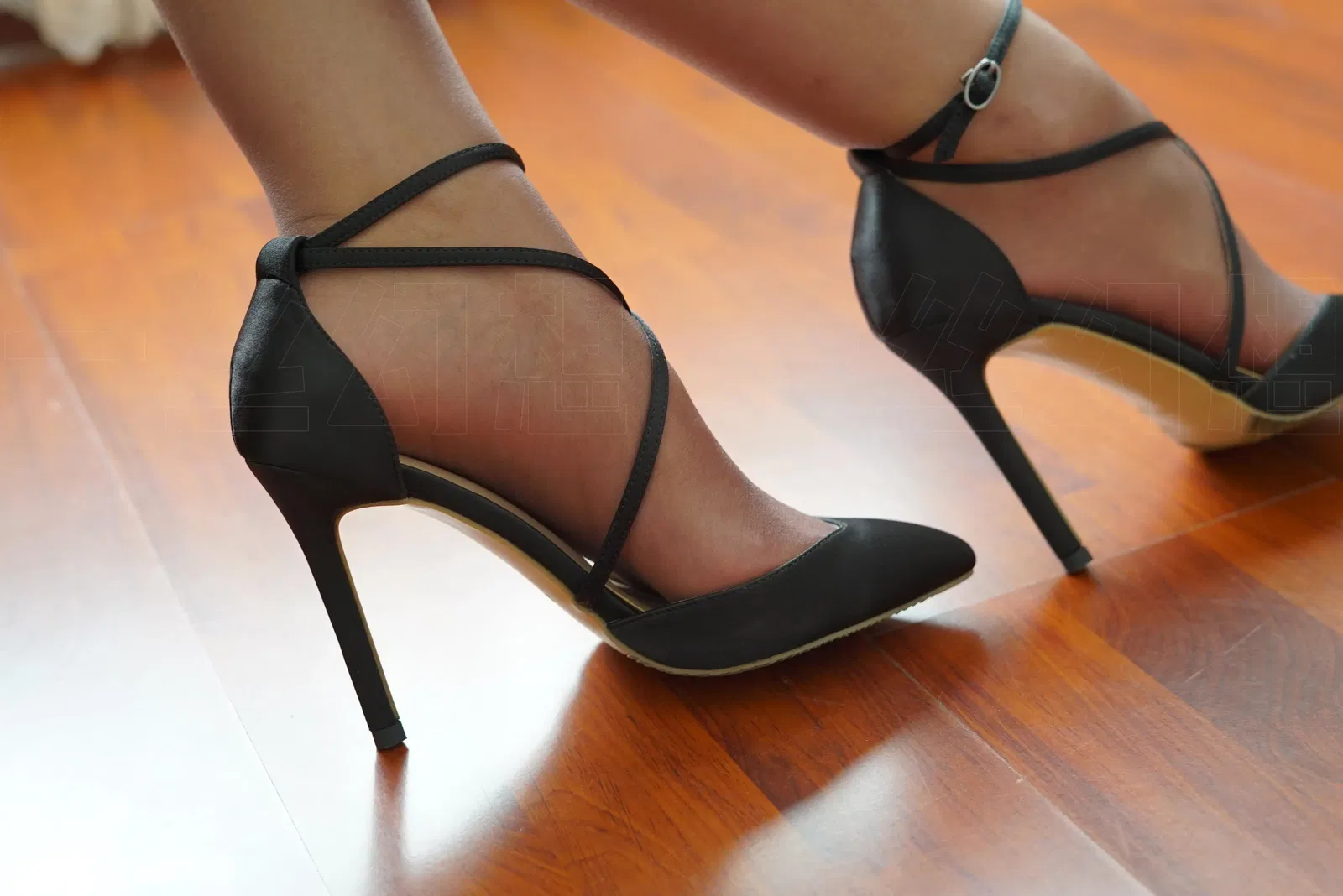 高丝女子图鉴 袜小喵×一丝幻想 NO.016 茜茜 [59P 46.81MB]