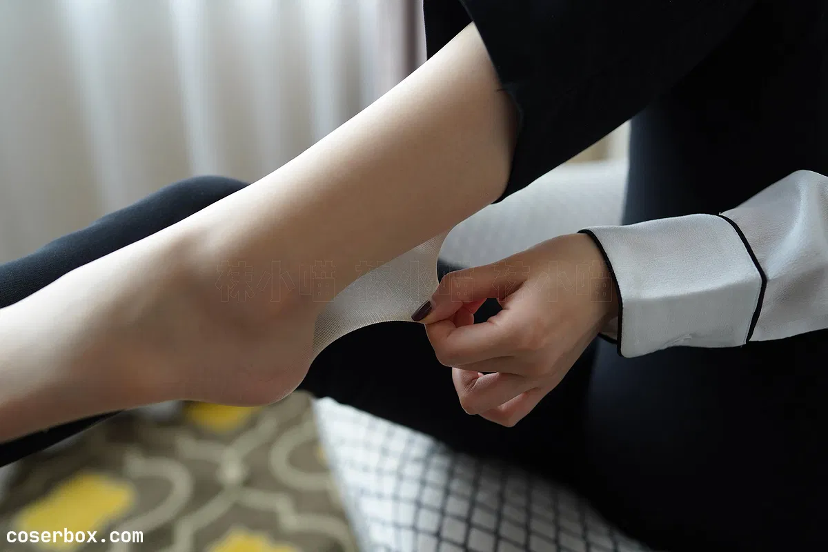 袜小喵 NO.328《开暖气》 [75P 131.31MB]