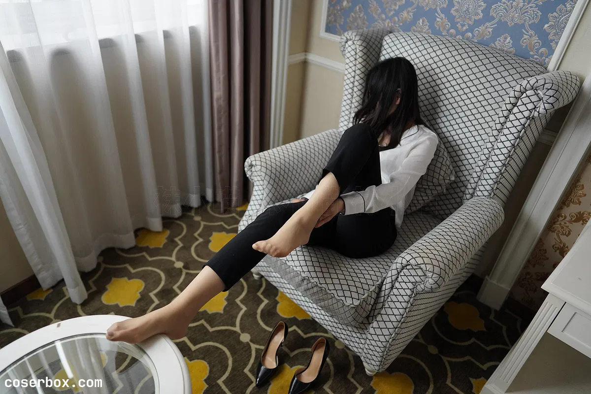 袜小喵 NO.328《开暖气》 [75P 131.31MB]