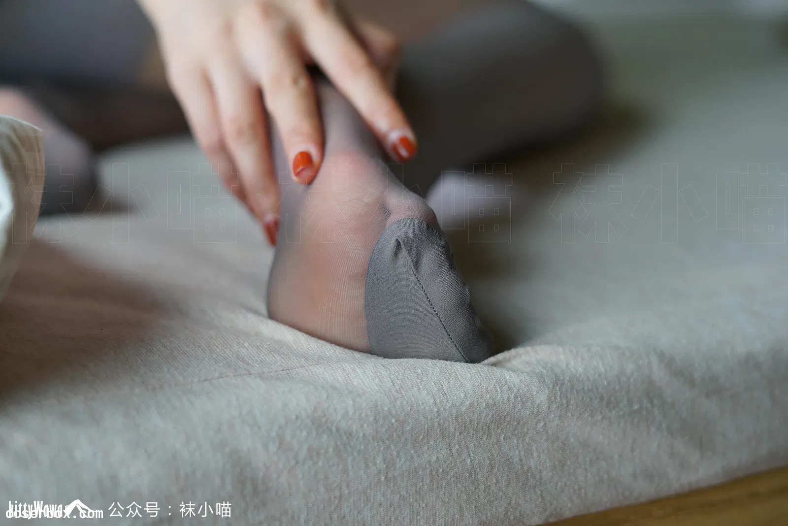 袜小喵 NO.067 中秋微凉 [59P 51.15MB]