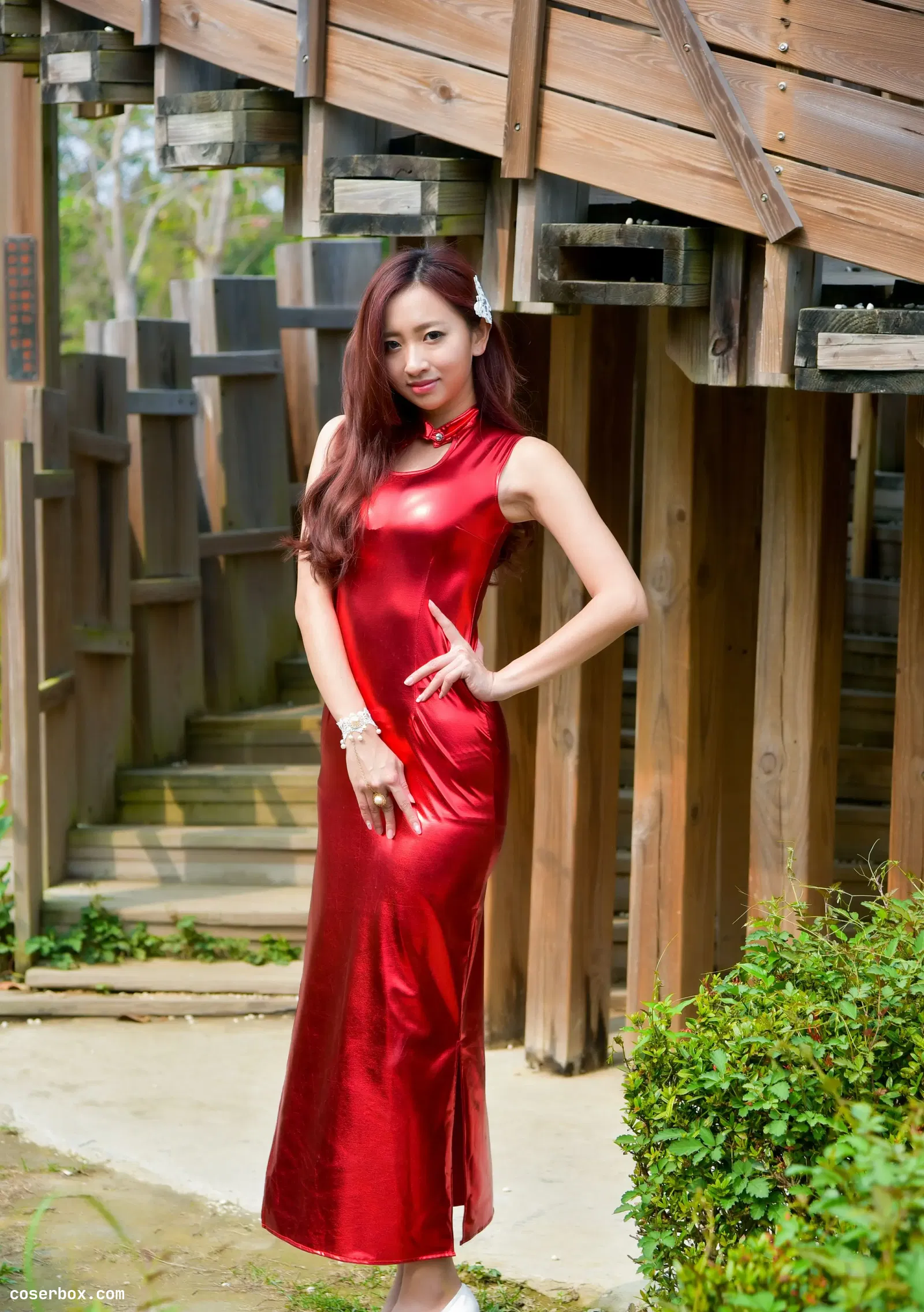 街拍丝足 NO.172 名婷 高衩长裙高跟丝袜美腿 [103P 368.42MB]