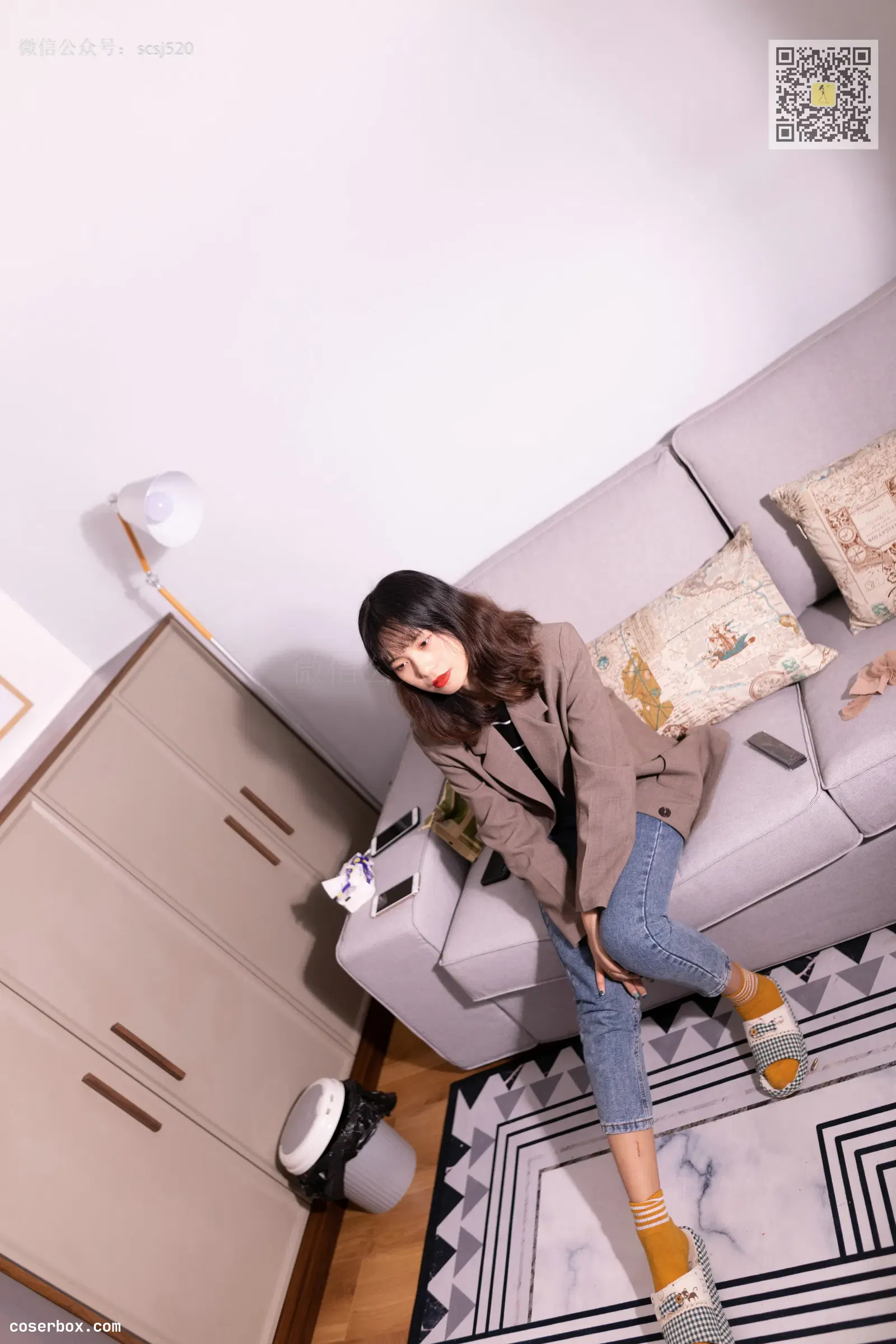 ISS山茶摄影 NO.063 婷婷 丝袜棉袜哪个是你的最爱 [82P 78.0MB]