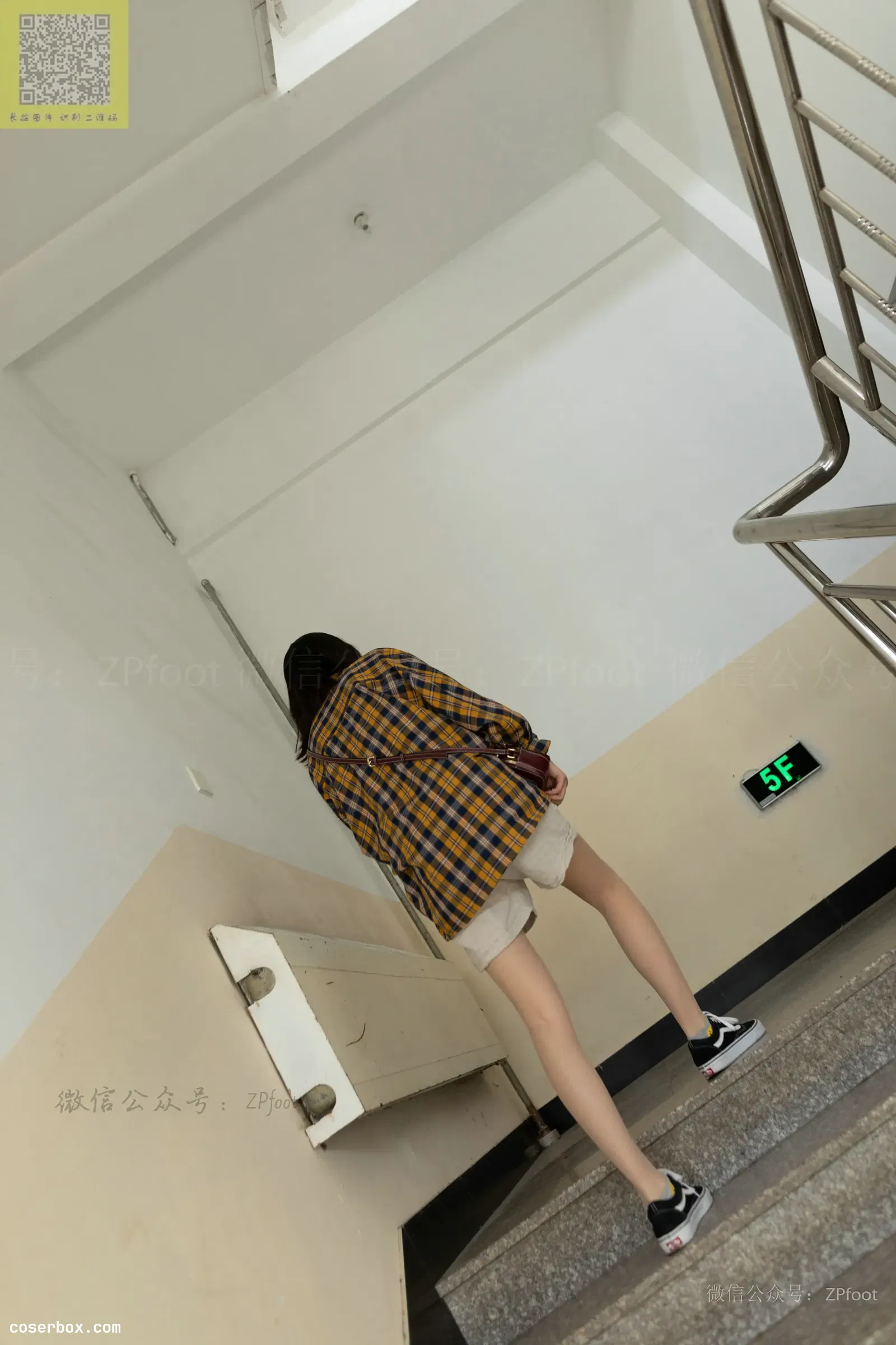 ISS山茶摄影 NO.044 学妹棉袜肉丝 [85P 91.0MB]