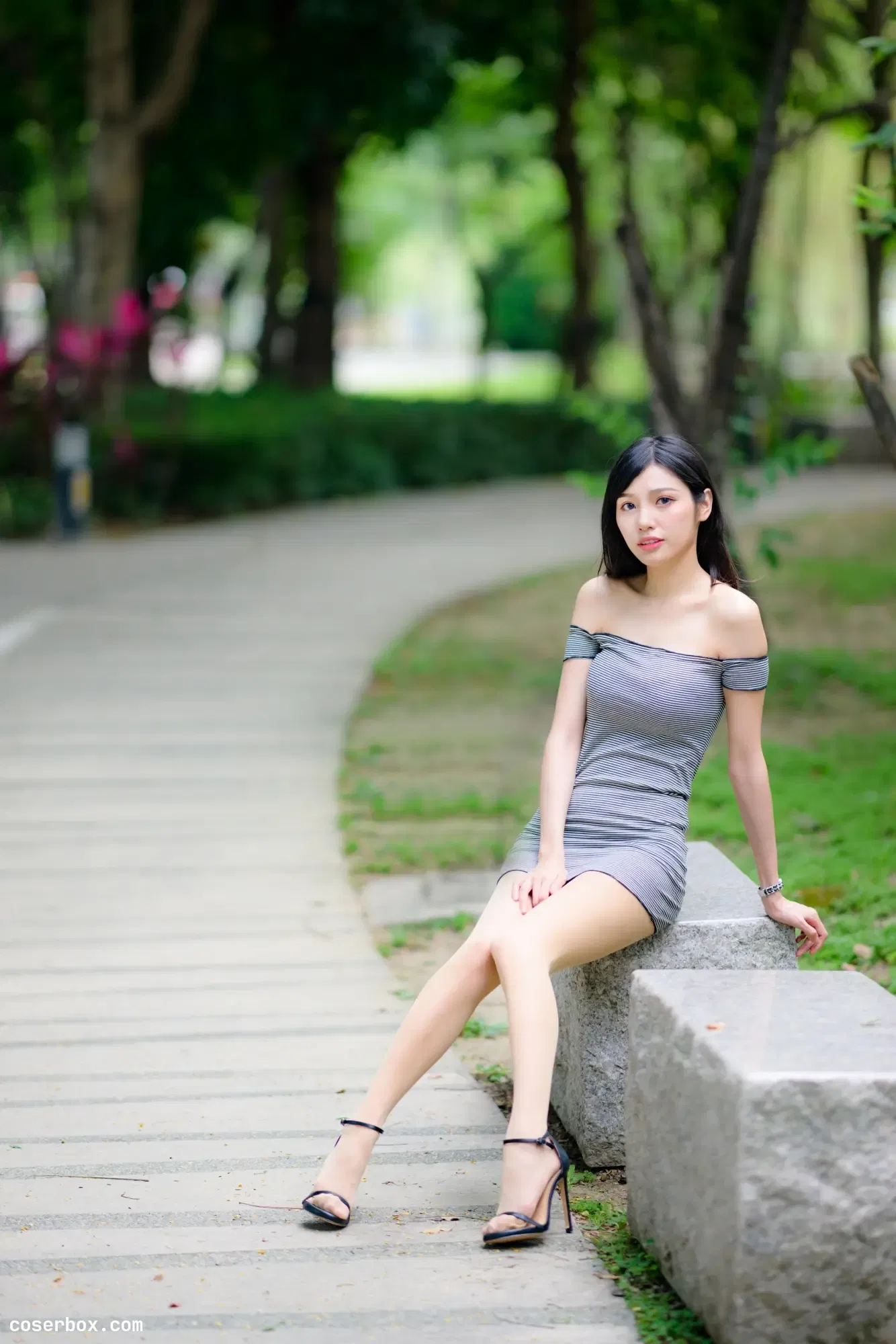 街拍丝足 NO.224 Bao 丝袜高跟美腿外拍 [79P 105.42MB]