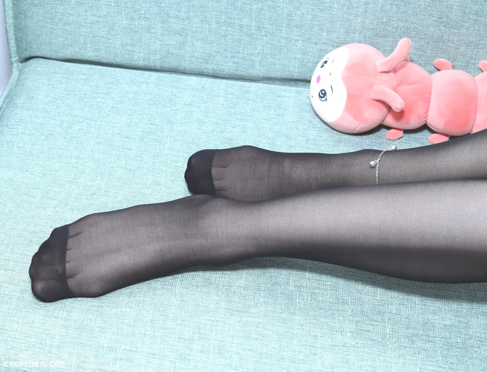 街拍丝足 NO.122 热裤黑丝筒袜 [118P 279.93MB]