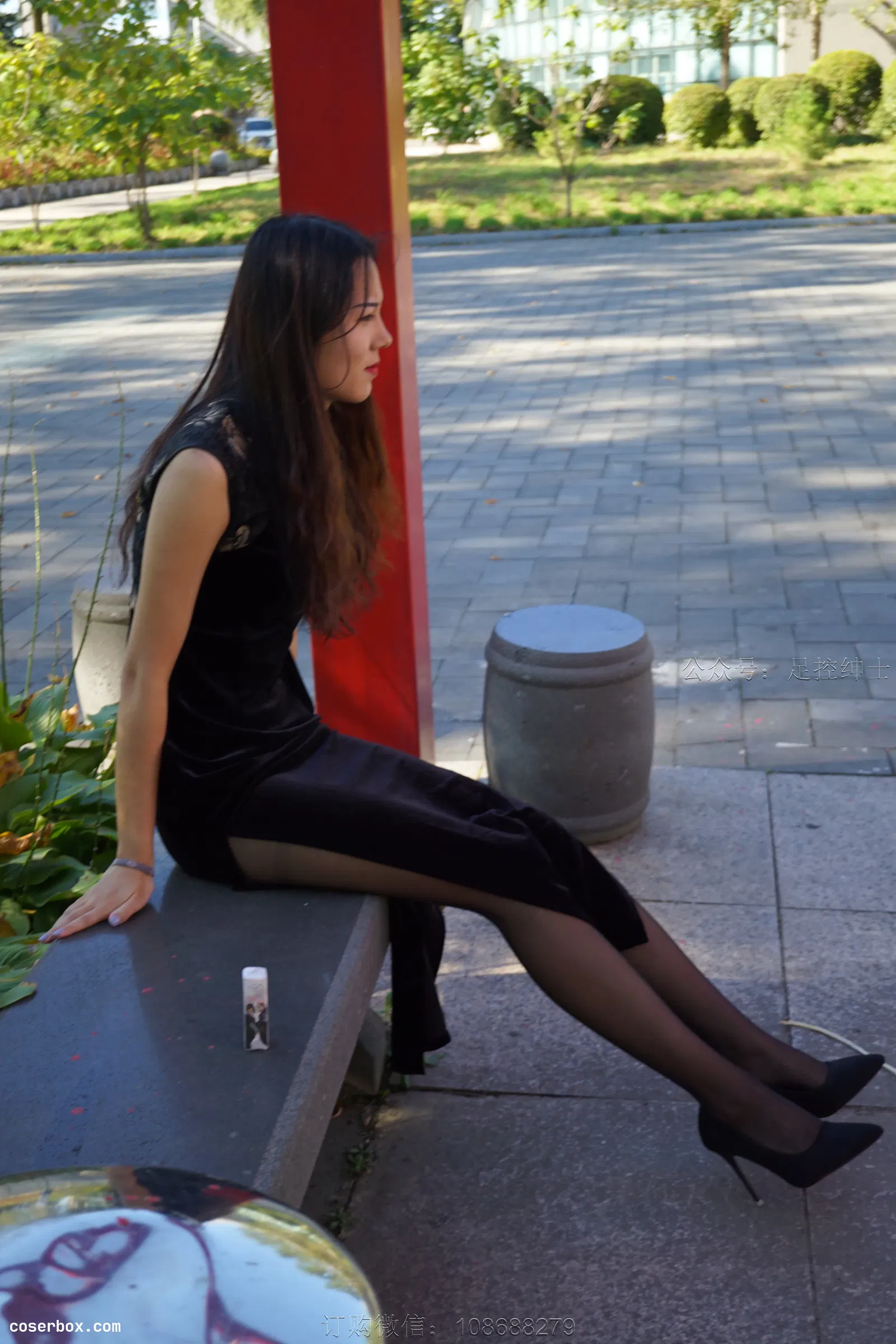 街拍丝足 NO.014 王璐璐 第1套 [188P 383.93MB]