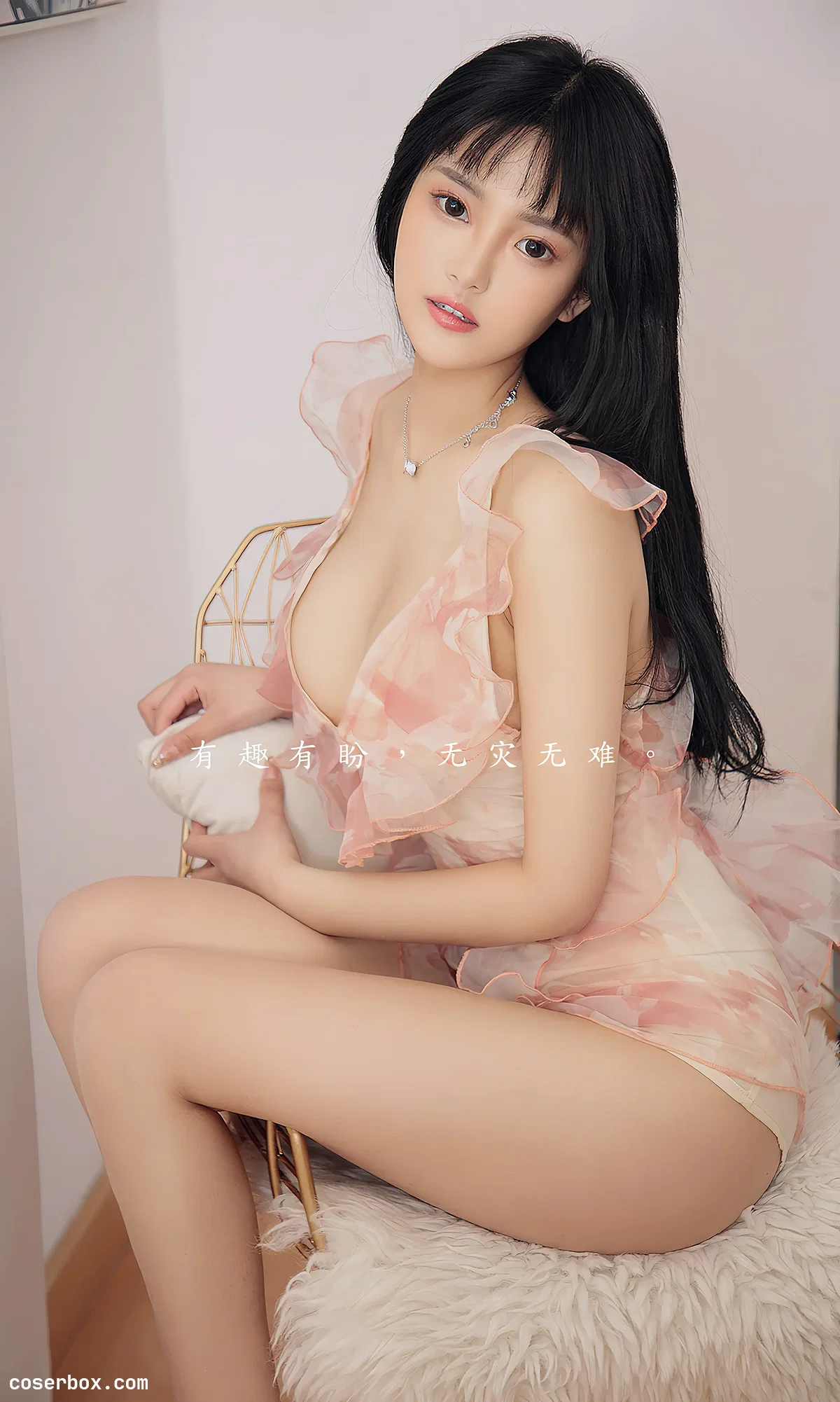 Ugirls尤果网 NO.2487 新年顺意 桃子 [35P 75.94MB] - 2
