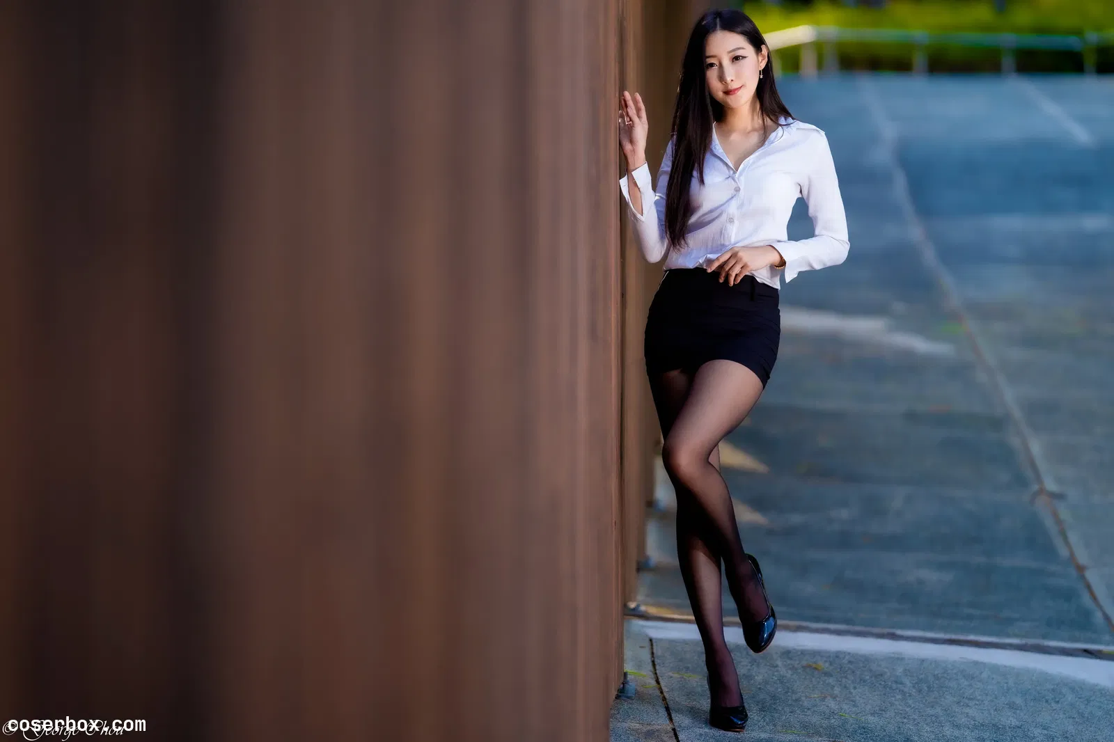 街拍丝足 NO.131 吴小葵 OL黑丝高跟美腿 [39P 52.07MB]