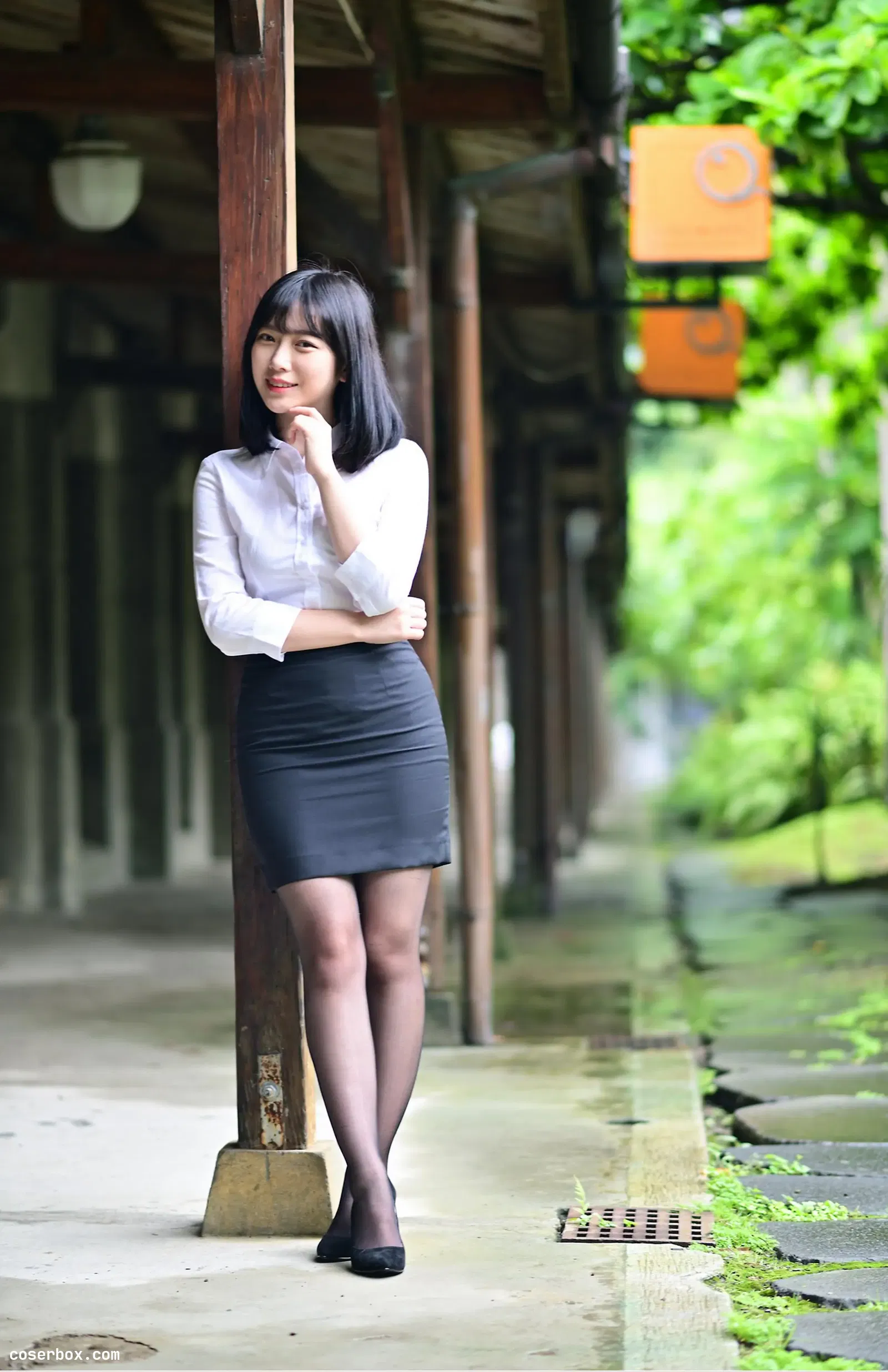 街拍丝足 NO.147 塔塔酱 OL黑丝美腿 [53P 19.17MB]