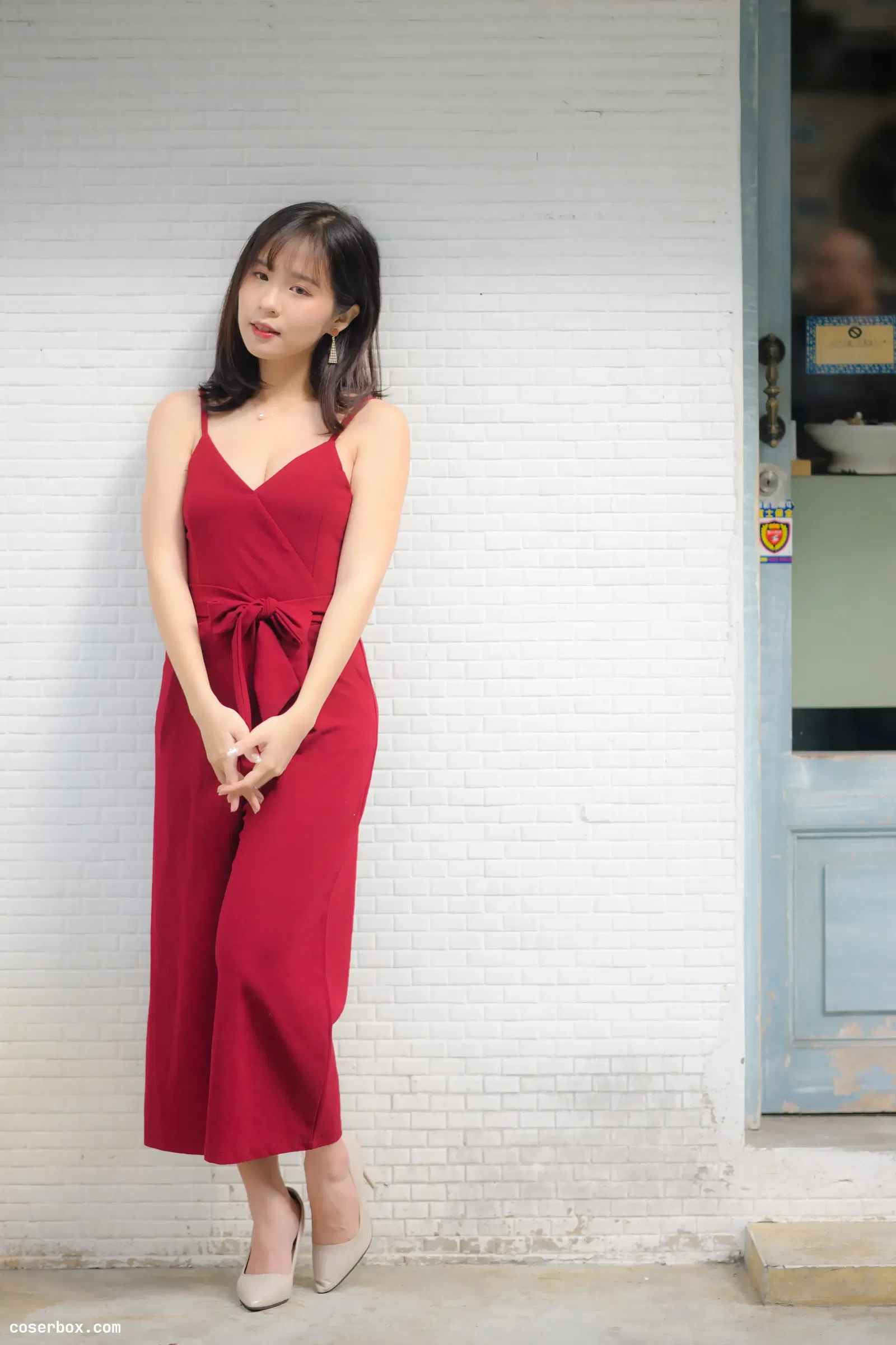 街拍丝足 NO.217 YoYo 气质连衣长裤高跟 [112P 105.31MB]