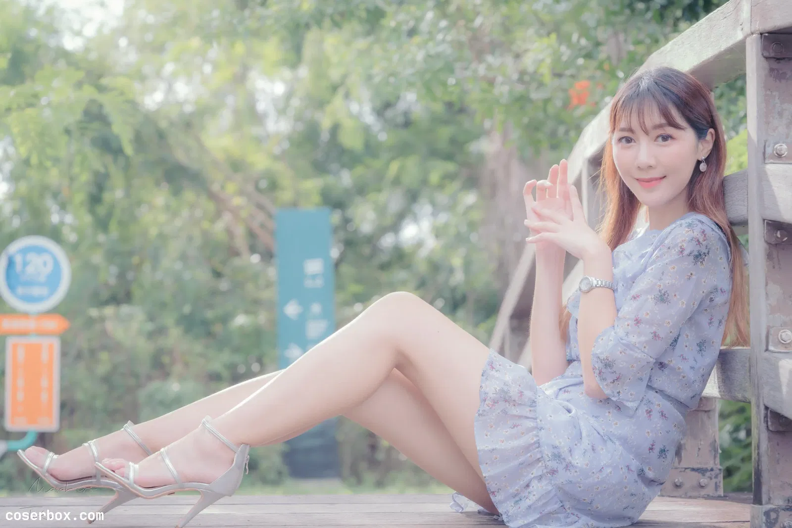 街拍丝足 NO.197 彭璇 连衣短裙涼高美腿 [58P 74.54MB]