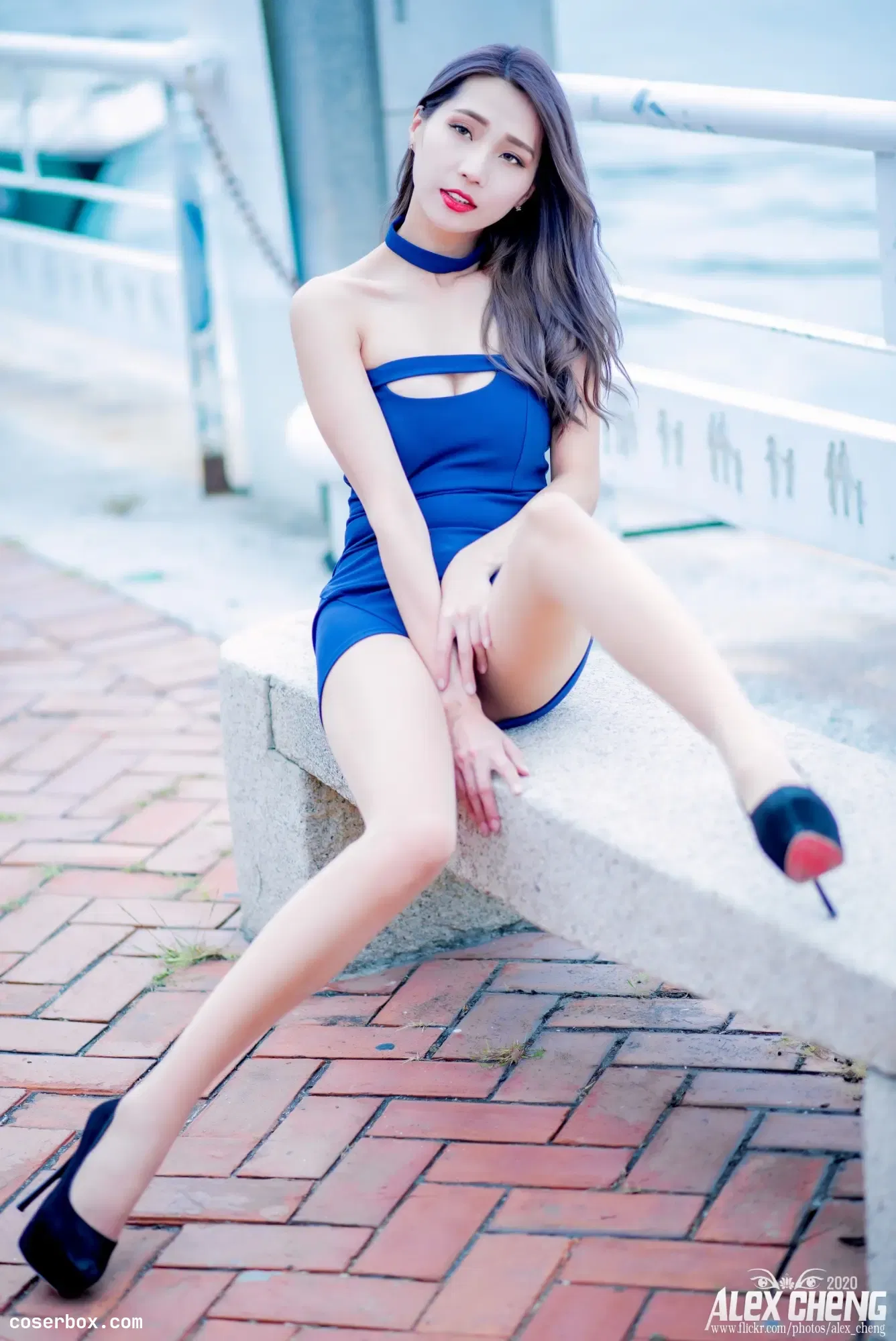 街拍丝足 NO.023 長腿美模Anita 竹萱 性感外拍 [44P 53.62MB]