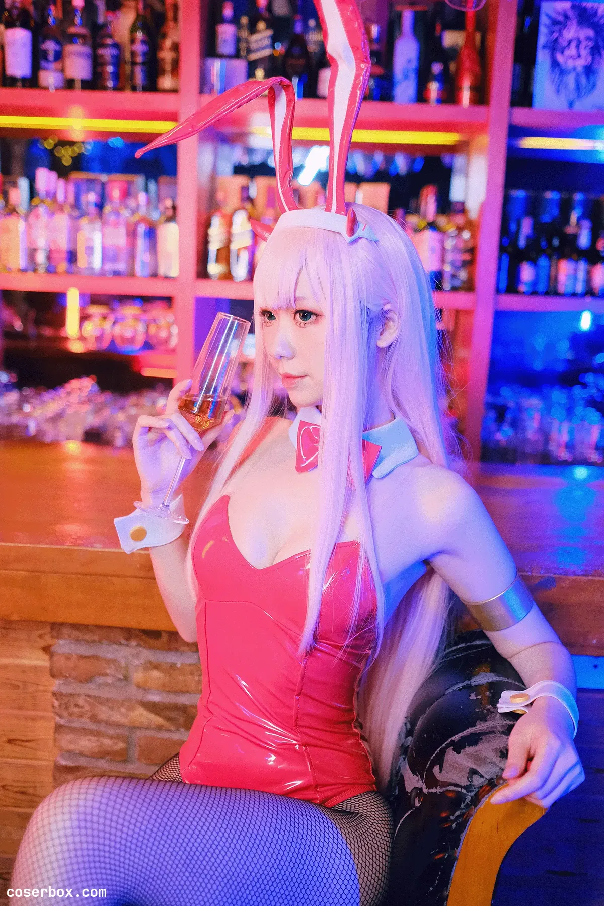 泉桃子izumi NO.001 兔女郎 [79P 146.59MB] - 2