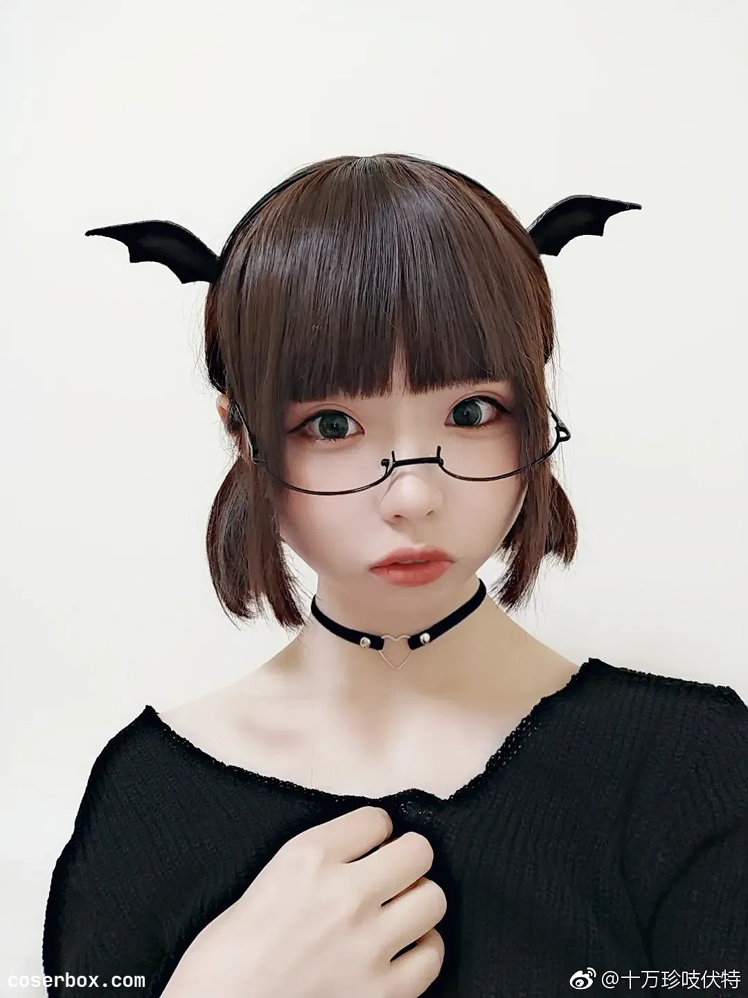 十万珍吱伏特 NO.017 悪 魔 [18P 101.21MB] - 2