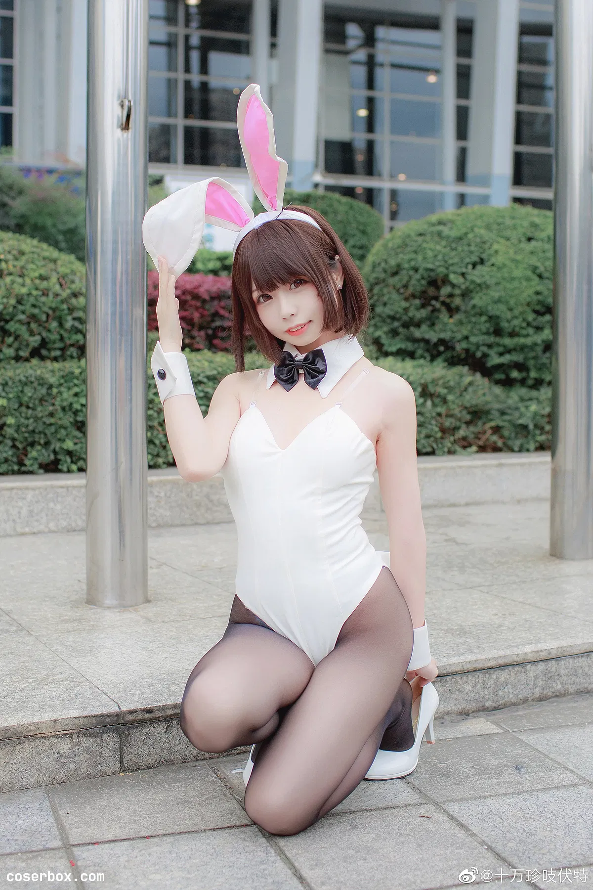 十万珍吱伏特 NO.019 加藤惠 兔女郎场照2 [13P 76.1MB] - 2