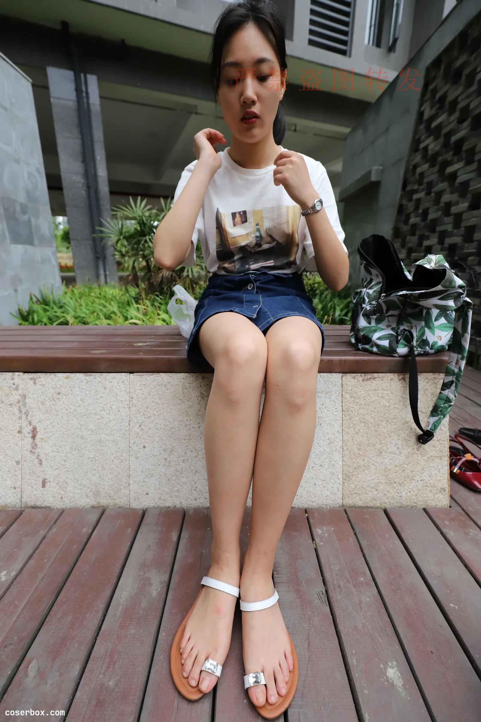 大西瓜爱牙膏 2018 5月活动 模特2 luo足 [293P 1.44GB]