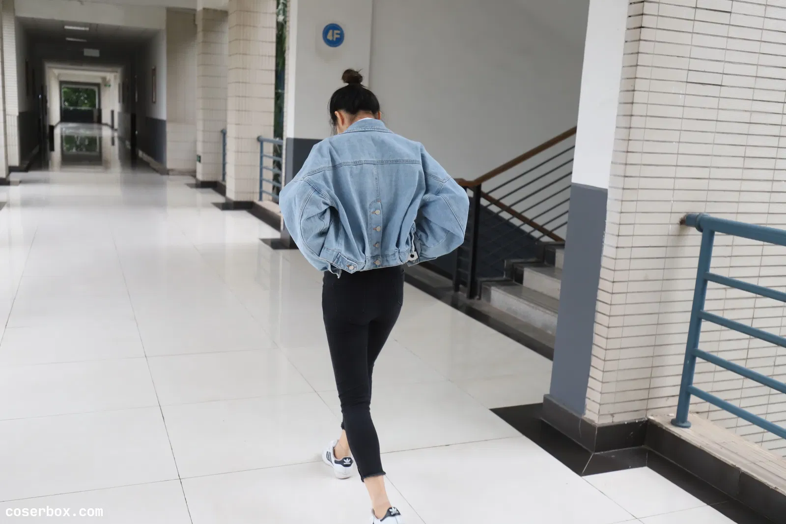 大西瓜爱牙膏 2019.1月活动模特一 短si [146P 1V 1.35GB]