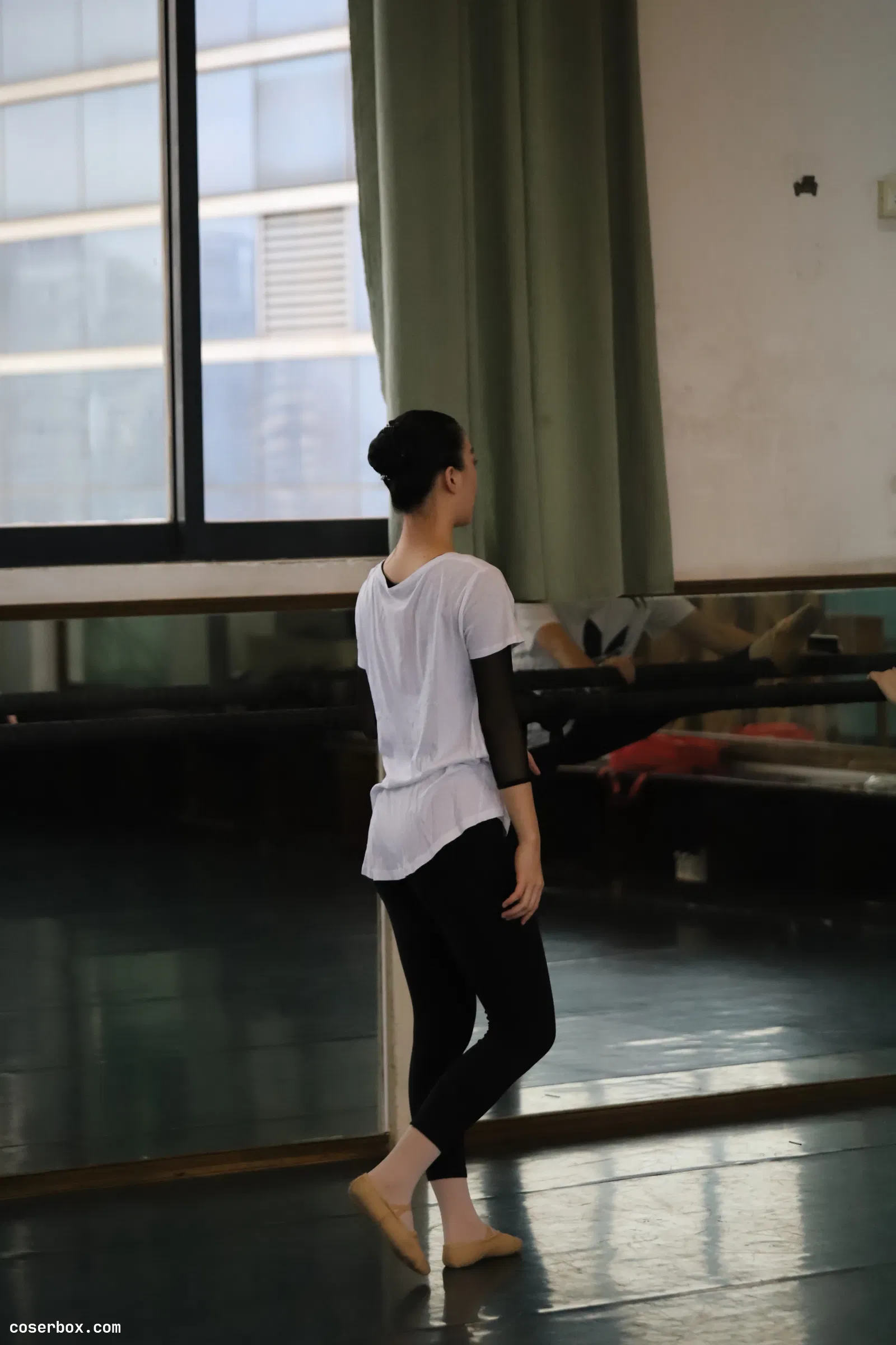 大西瓜爱牙膏 2018.12月活动模特二 练功服 [213P 1V 1.81GB]