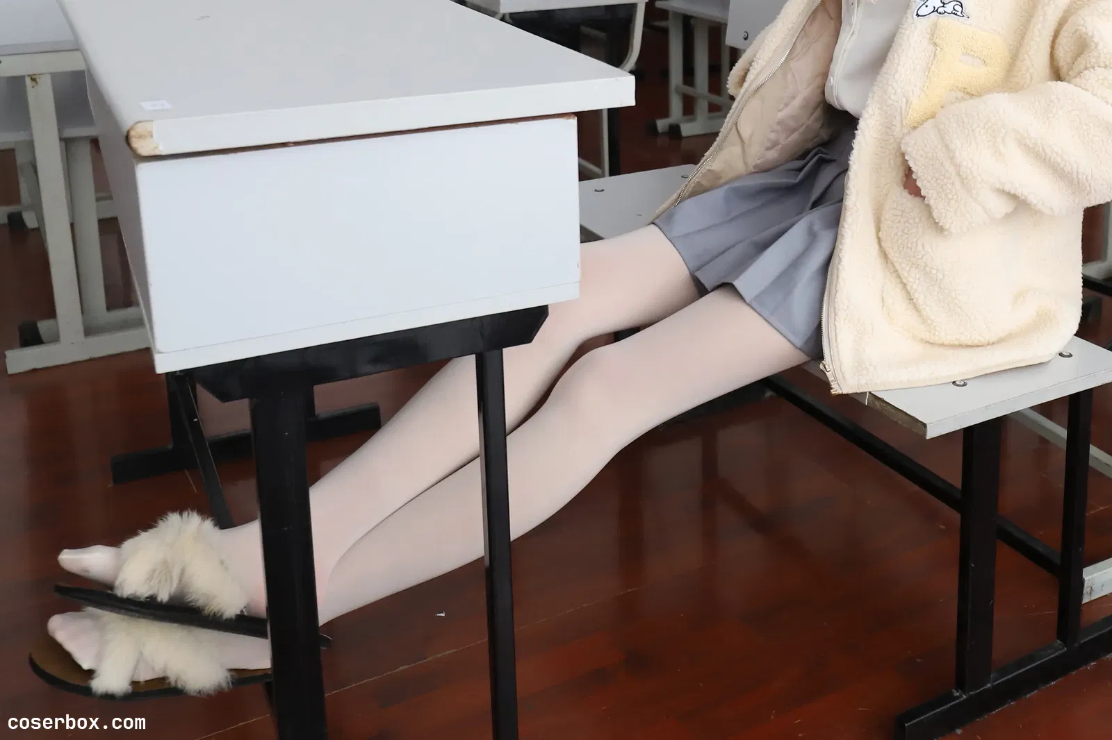 大西瓜爱牙膏 4月模1室内白 [235P 1.44GB]