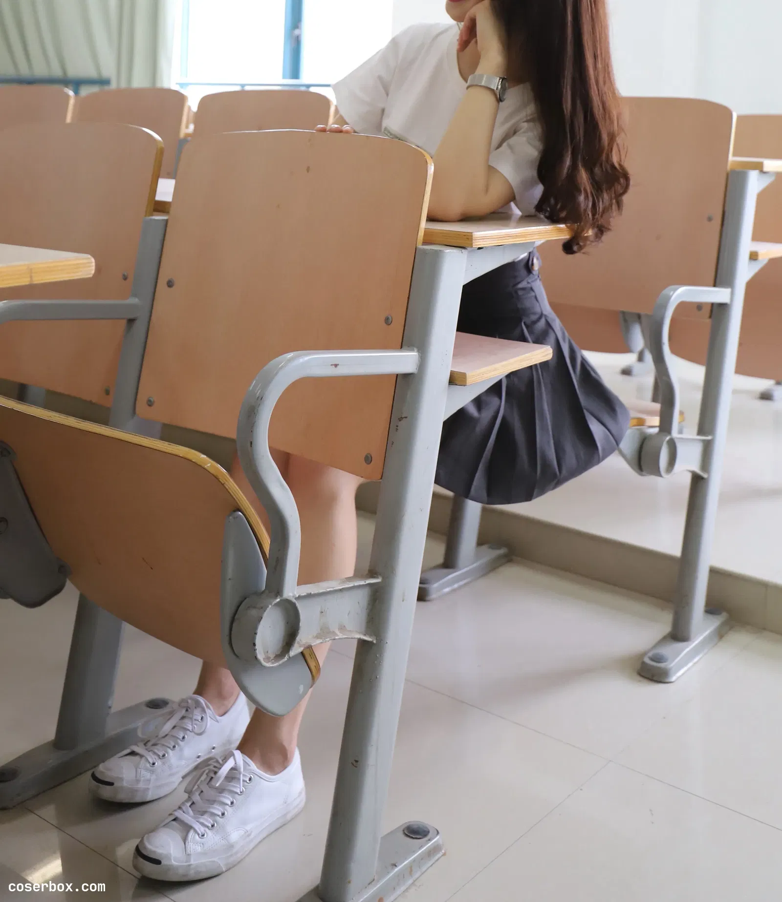 大西瓜爱牙膏 2019-11月 X2 活动模特2 教室短裙船袜 [357P 465.12MB]