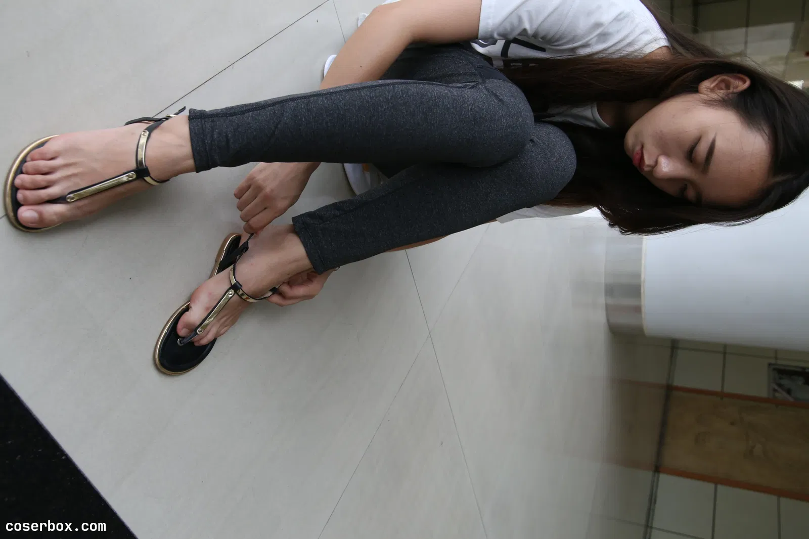 大西瓜爱牙膏 S018 张萍 白T恤 连衣裙 [522P 3.53GB]