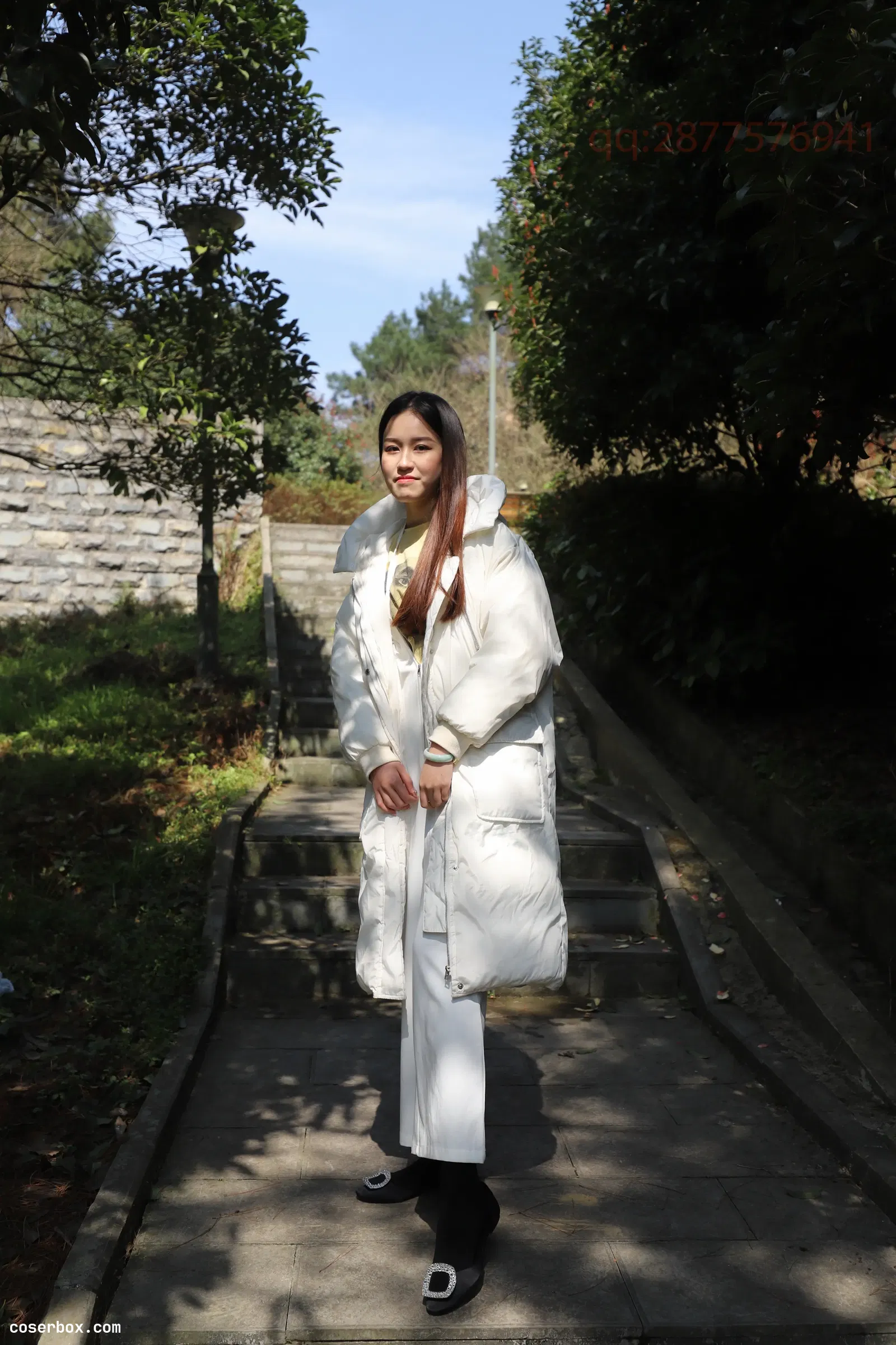 大西瓜爱牙膏 2020年12月 04 户外厚黑丝 [154P 1V 1.29GB]