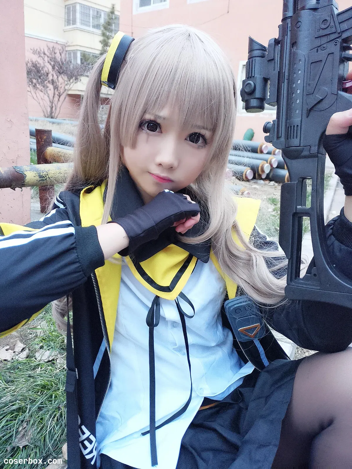 羽天Shine NO.66 少女前线可爱COS御姐UMP45 [17P 72.96MB] - 2