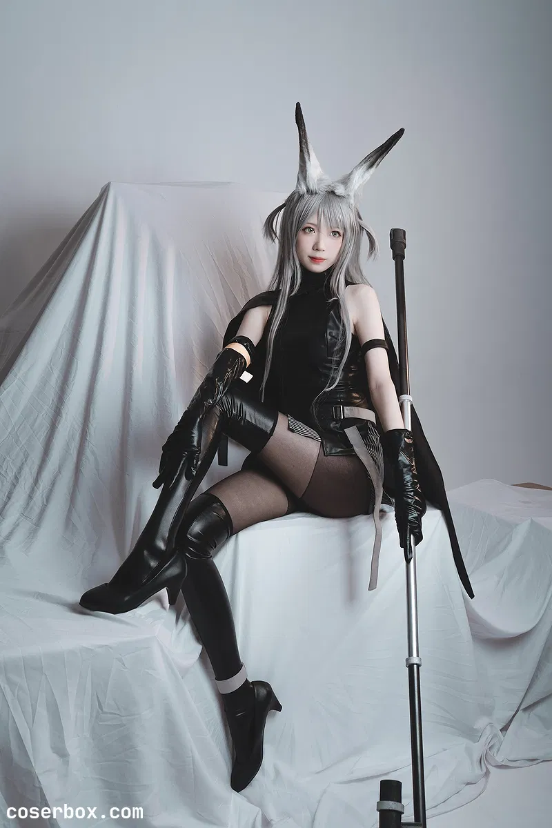 炸酱沐沐 NO.001 暴行 [17P 185.62MB]