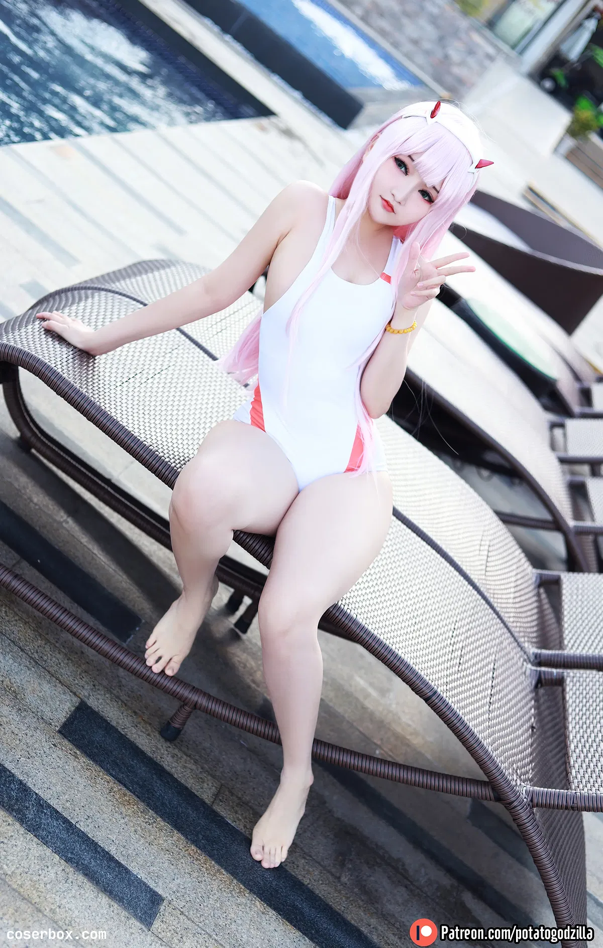 Potato Godzilla NO.043 Zero Two Swimsuit 假面骑士泳装 - 1