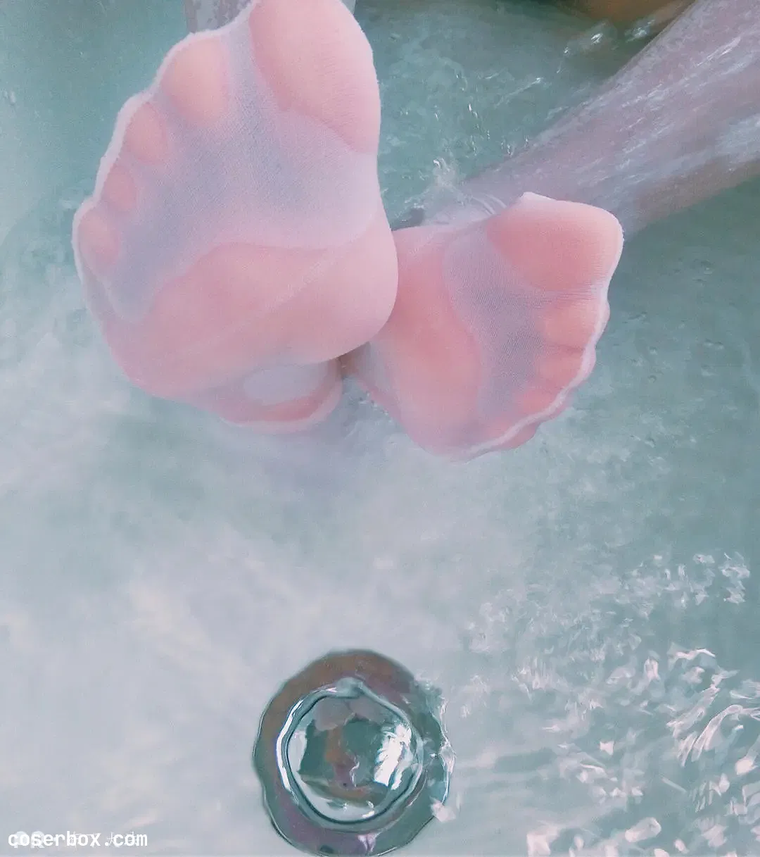 布丁大法 NO.108  水着白丝 [9P-999.87 KB - 1