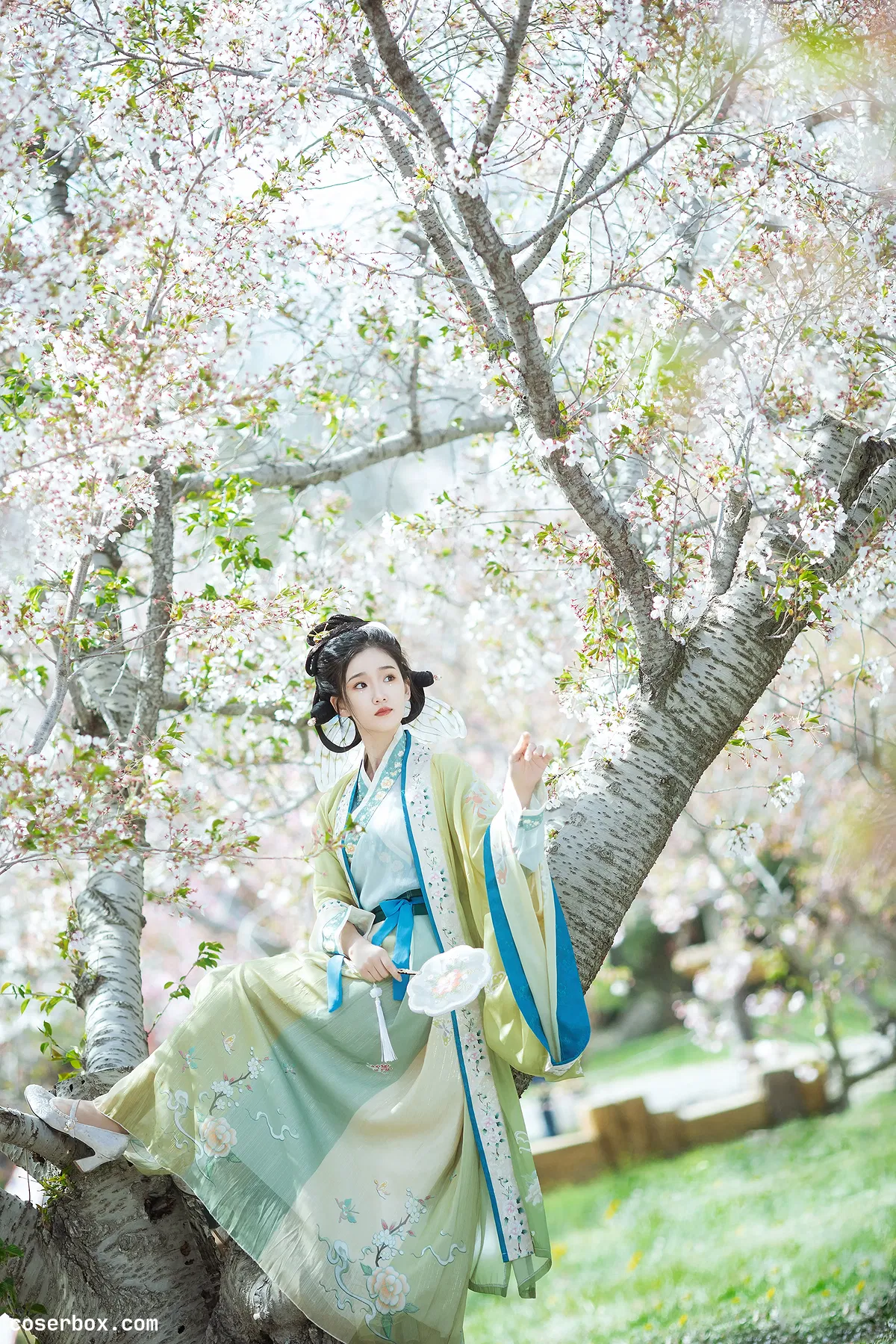 [YITUYU艺图语] 2022.07.15 NO.1582 蝶恋花 相望回首喵喵喵 [22P-249MB] - 2