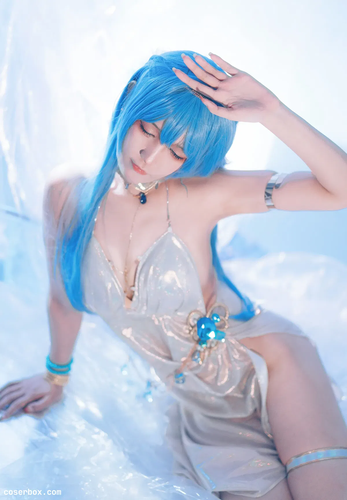 阿熊是个萌妹吗 2023.10.30 海伦水晶派对礼服 - 2