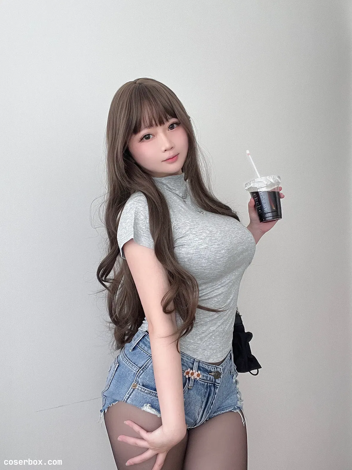 是依酱吖 2023.11.29 学姐的背影 - 2