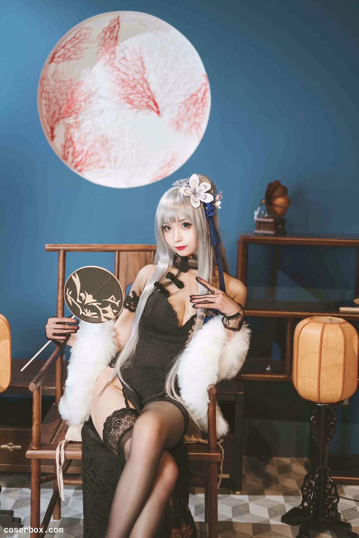 蠢沫沫AI 2023.12.15 路易九世旗袍 - 2