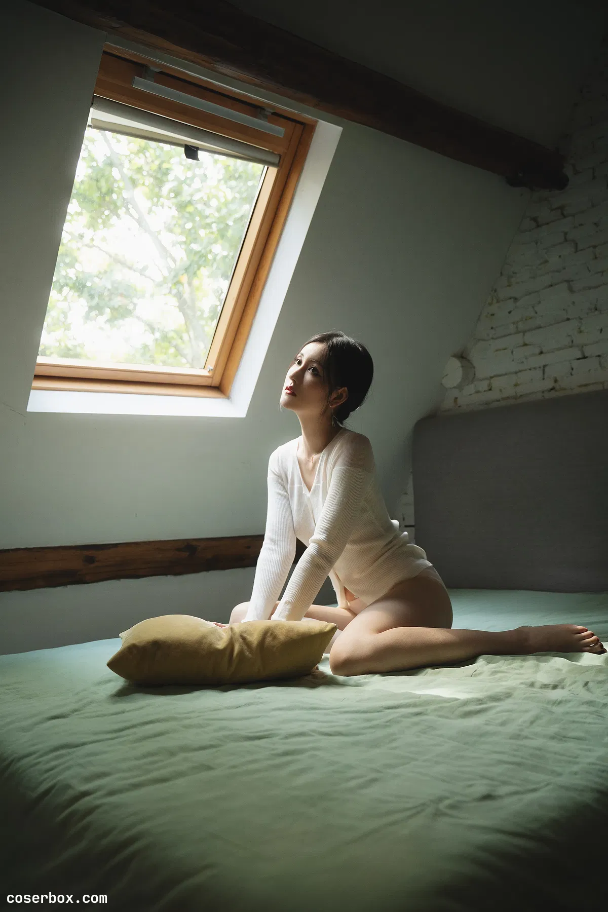 沈梦瑶 2023.12.18 内购私拍 天窗激凸 - 1