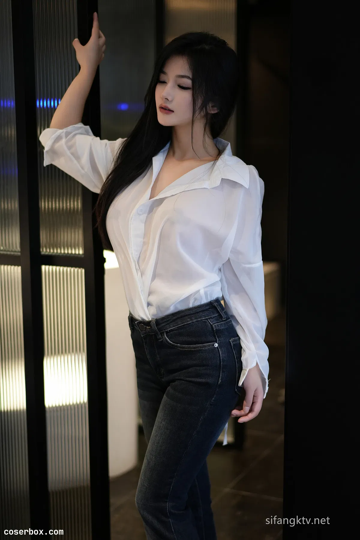 秀人网 谭小灵 2024.01.31 浴室湿身 定制视频空姐啪啪 无内透鲍 - 2