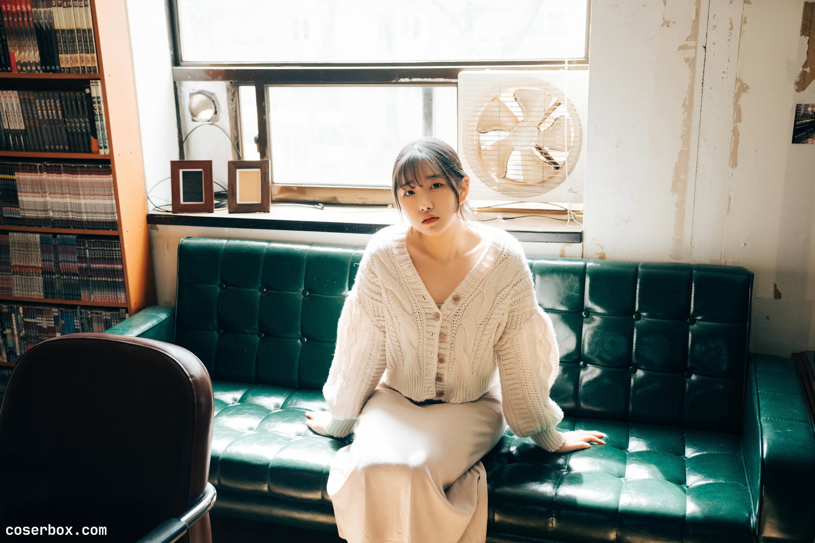 Loozy NO.054 Sonson (손손) Comic Shop Girl [112P 1.99GB]