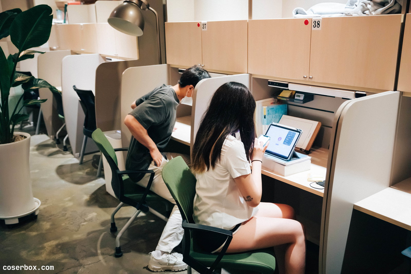 Loozy NO.060 Sonson (손손) Reading room + S.Ver [134P 1004.75MB]