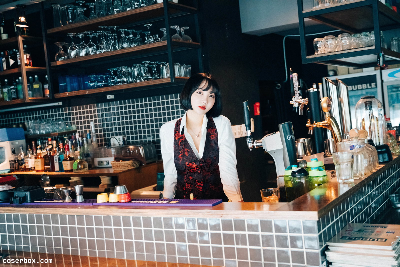 Loozy NO.079 Ye Eun 손예은 Tainted love bar [126P 1.12GB]