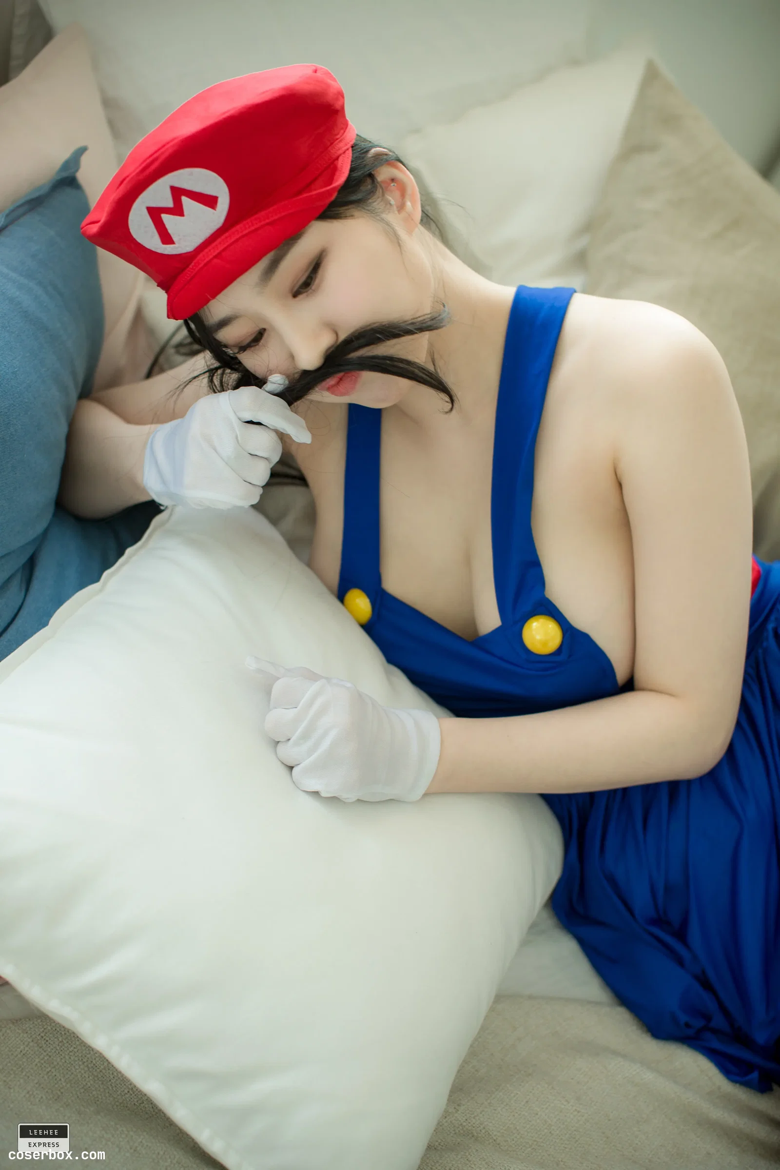 LeeheeExpress NO.020 LEBE-018B [48P 244.96MB]