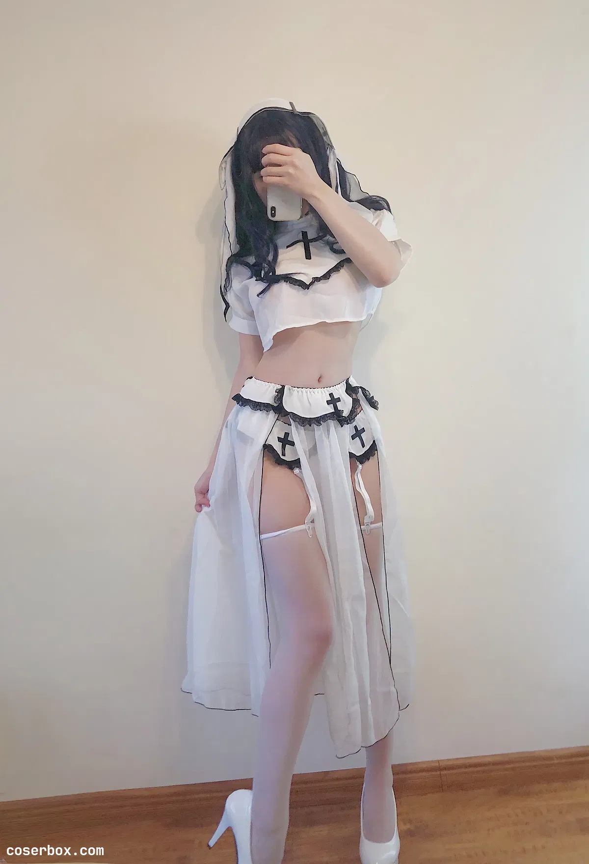 小仓千代w 2024.04.22 白色修女服自拍 - 2