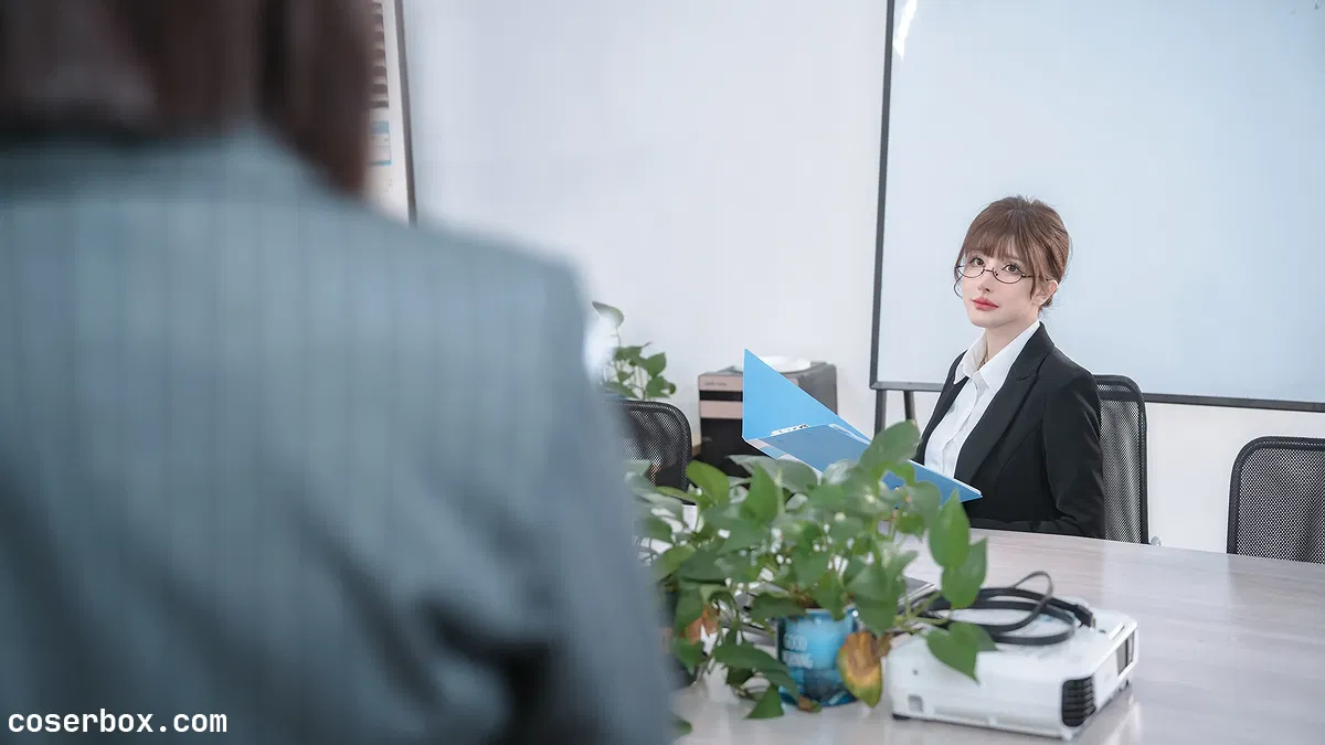 鹿八岁 2024.06.09 女上司和女下属 - 2